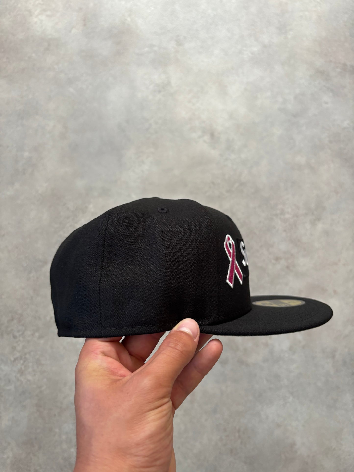Supreme Breast Cancer Awareness Box Logo Cap (Str. 7-1/4)