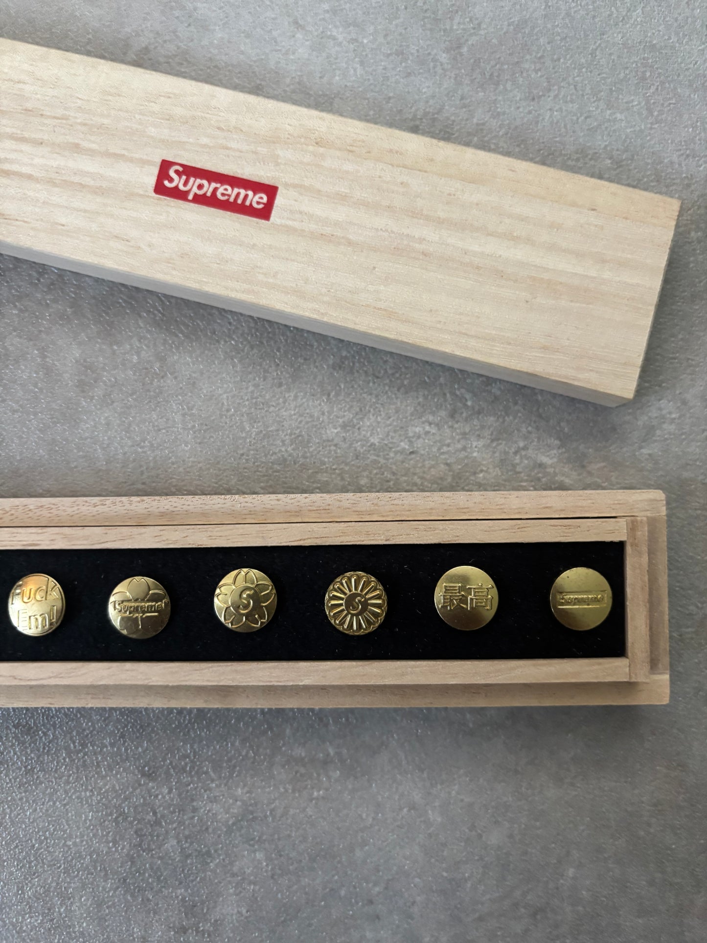 Supreme CDW Push Pin Set