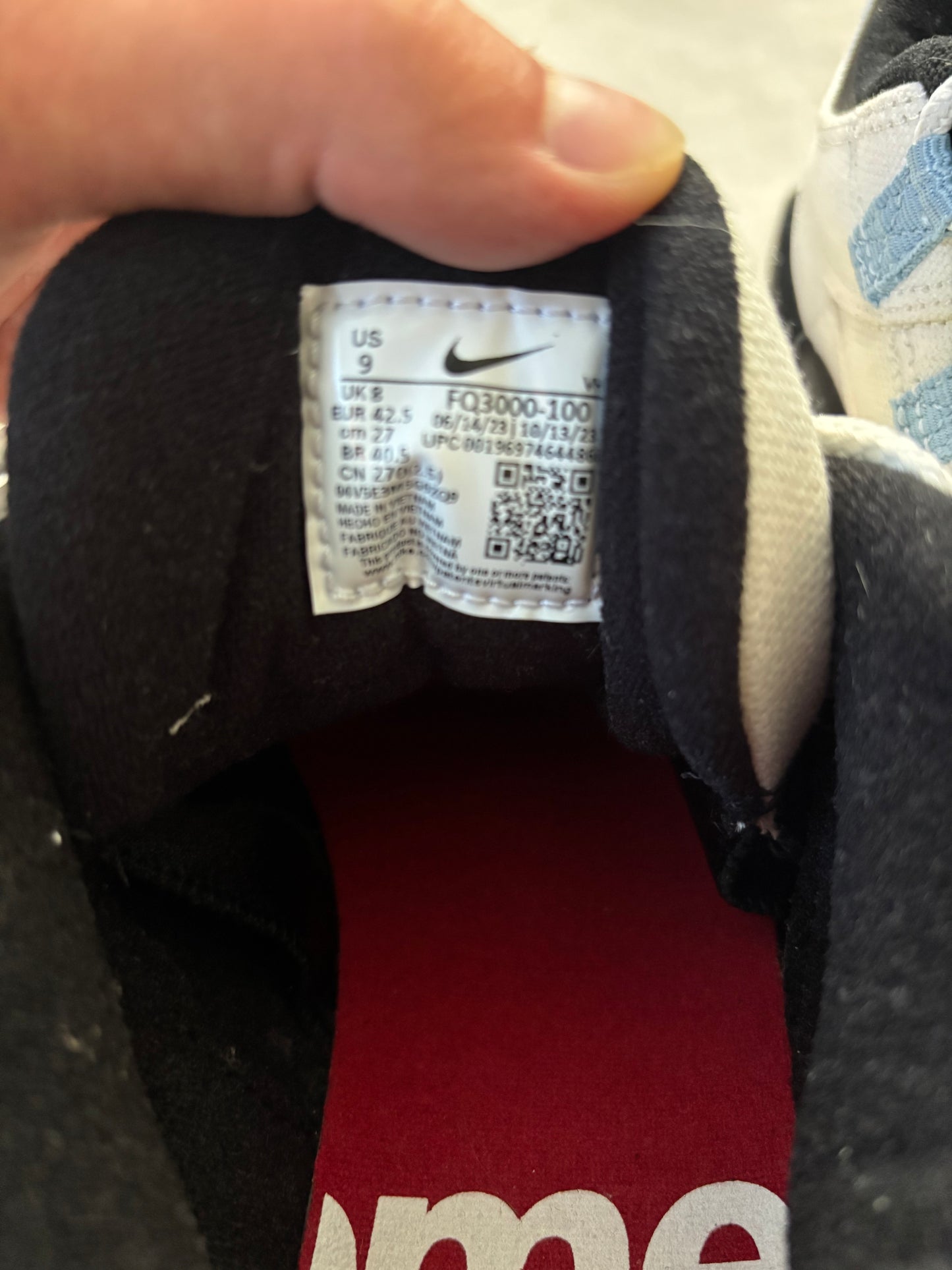 Nike SB Darwin Low Supreme (Str. 42.5)