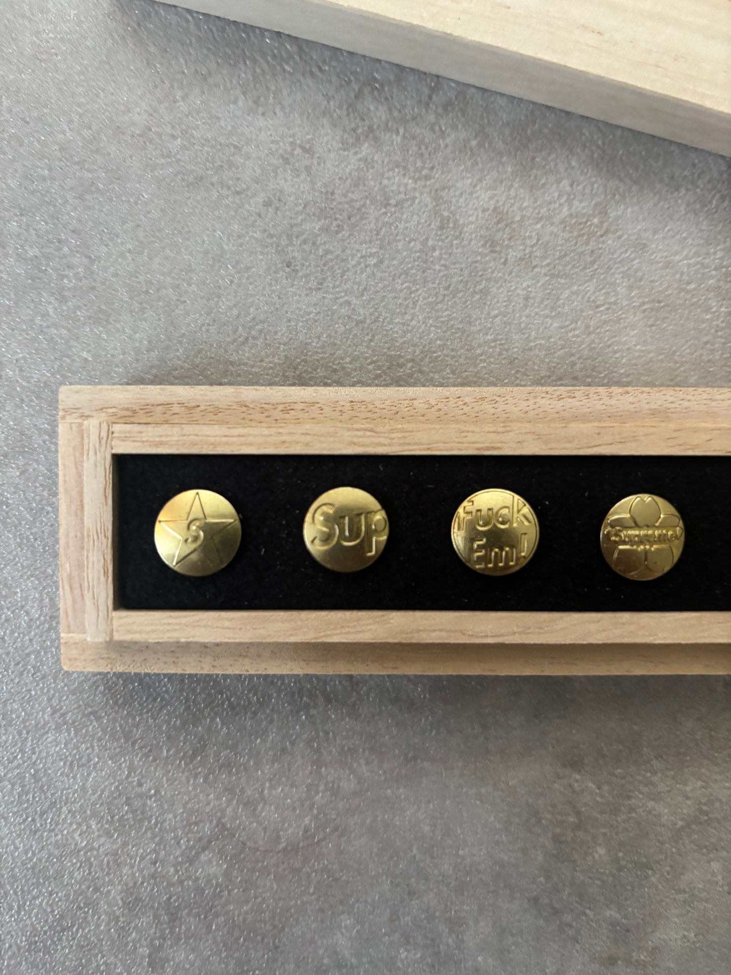 Supreme CDW Push Pin Set