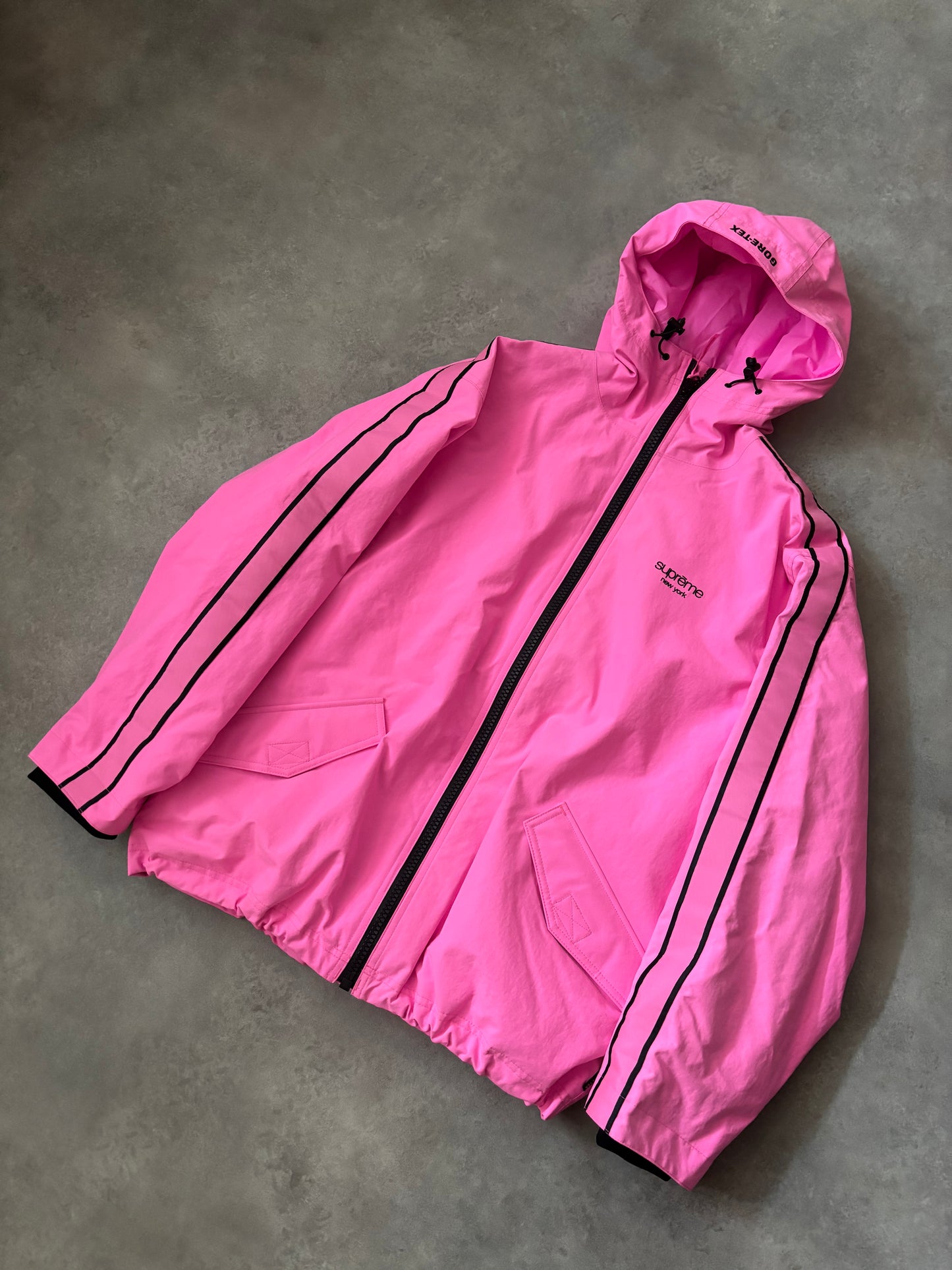 Supreme x GORE-TEX Stripe Hooded Jacket (Str. M)