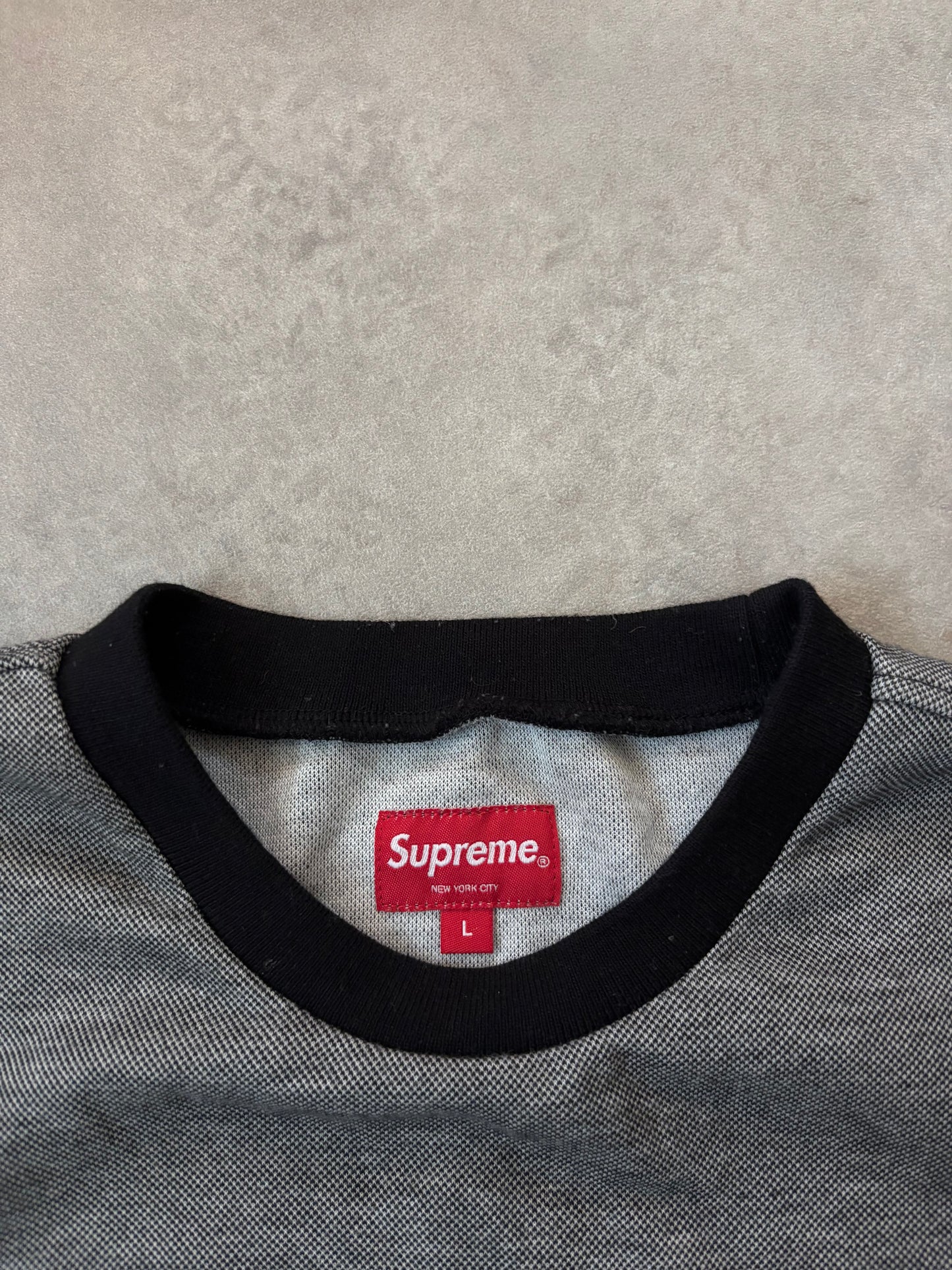 Supreme Grey Sweatshirt (Str. L)