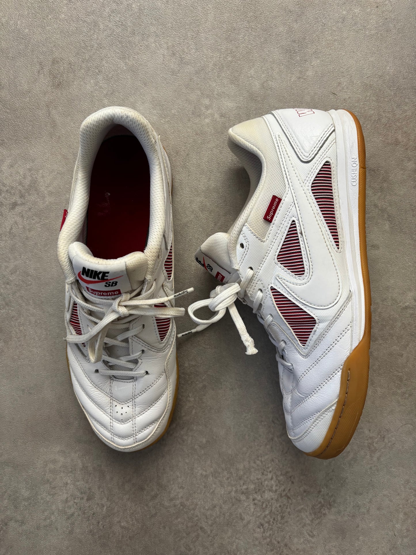 Supreme x Nike SB Gato (Str. 44)