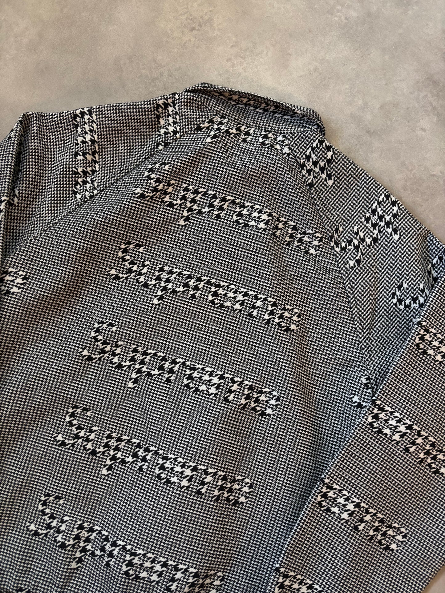 Supreme Houndstooth Logos Snap Front Jacket (Str. M)