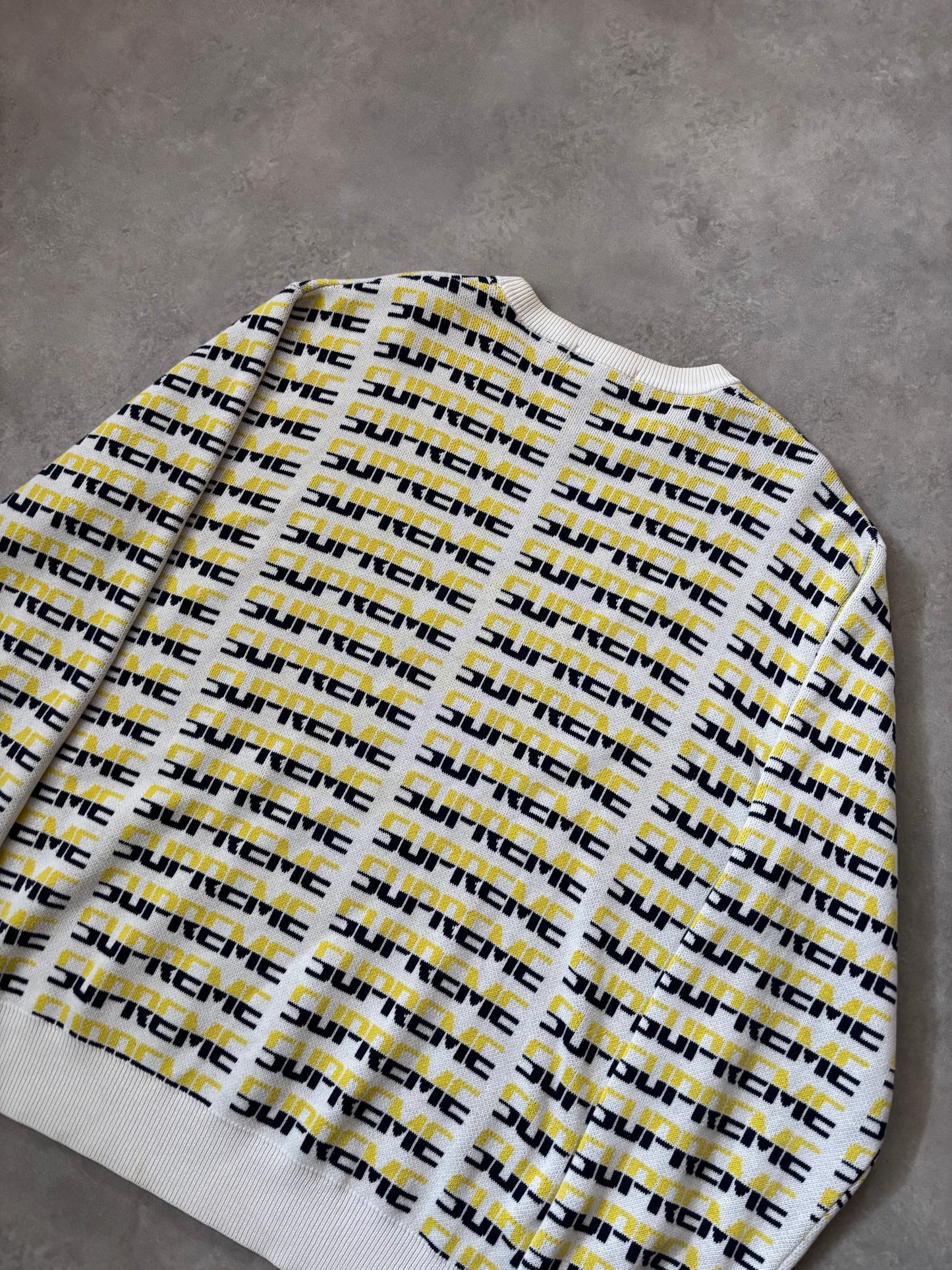 Supreme Spelling Sweatshirt (Str. L)