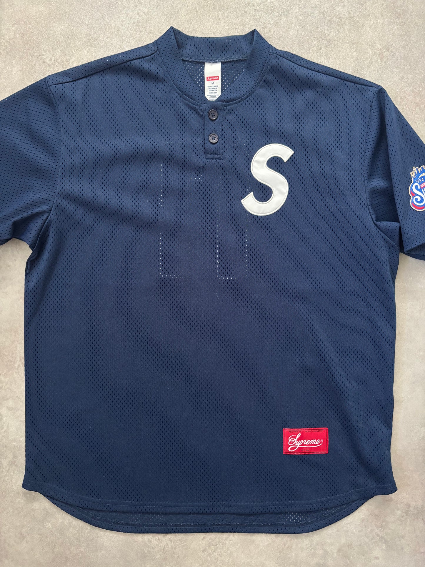 Supreme S Logo Baseball Henley (Str. M)