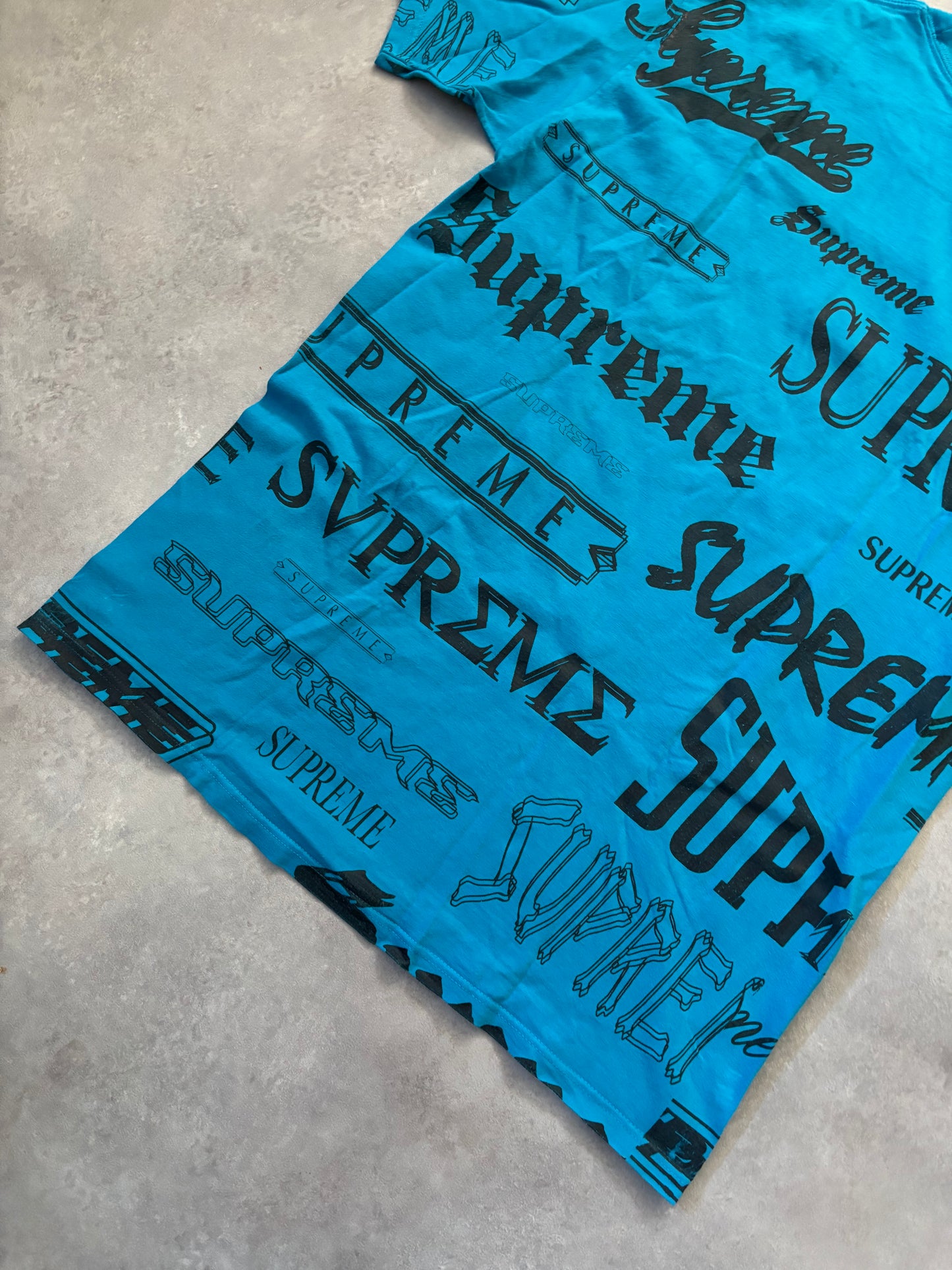 Supreme Multi Logo Tee (Str. L)