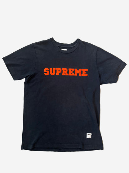 Supreme Collegiate Tee (Str. L)