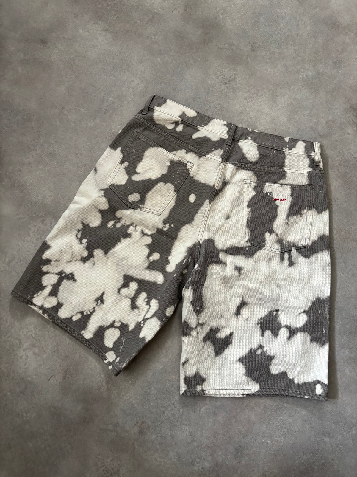 Supreme Baggy Denim Short (Str. 36)
