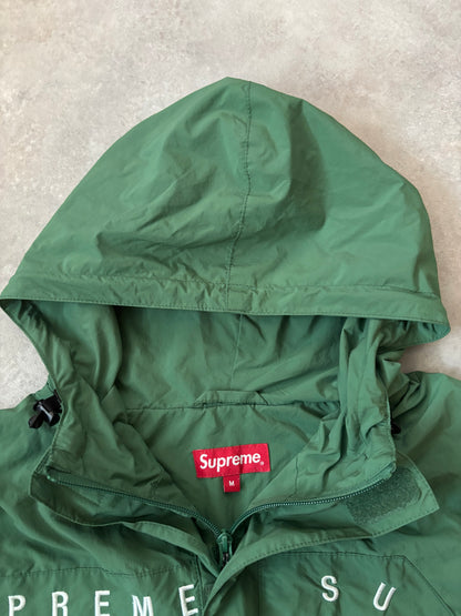 Supreme Embroidered Windbreaker (Str. M)