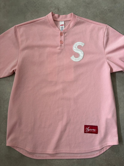 Supreme S Logo Baseball Henley (Str. M)