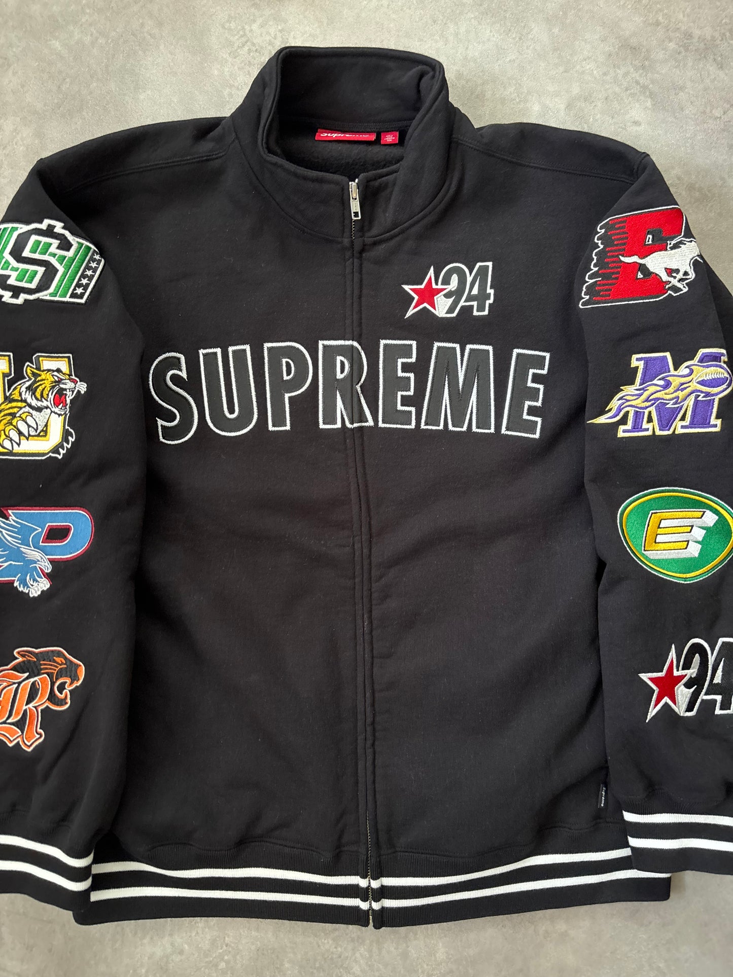 Supreme Mascots Zip Up Sweatshirt (Str. M)
