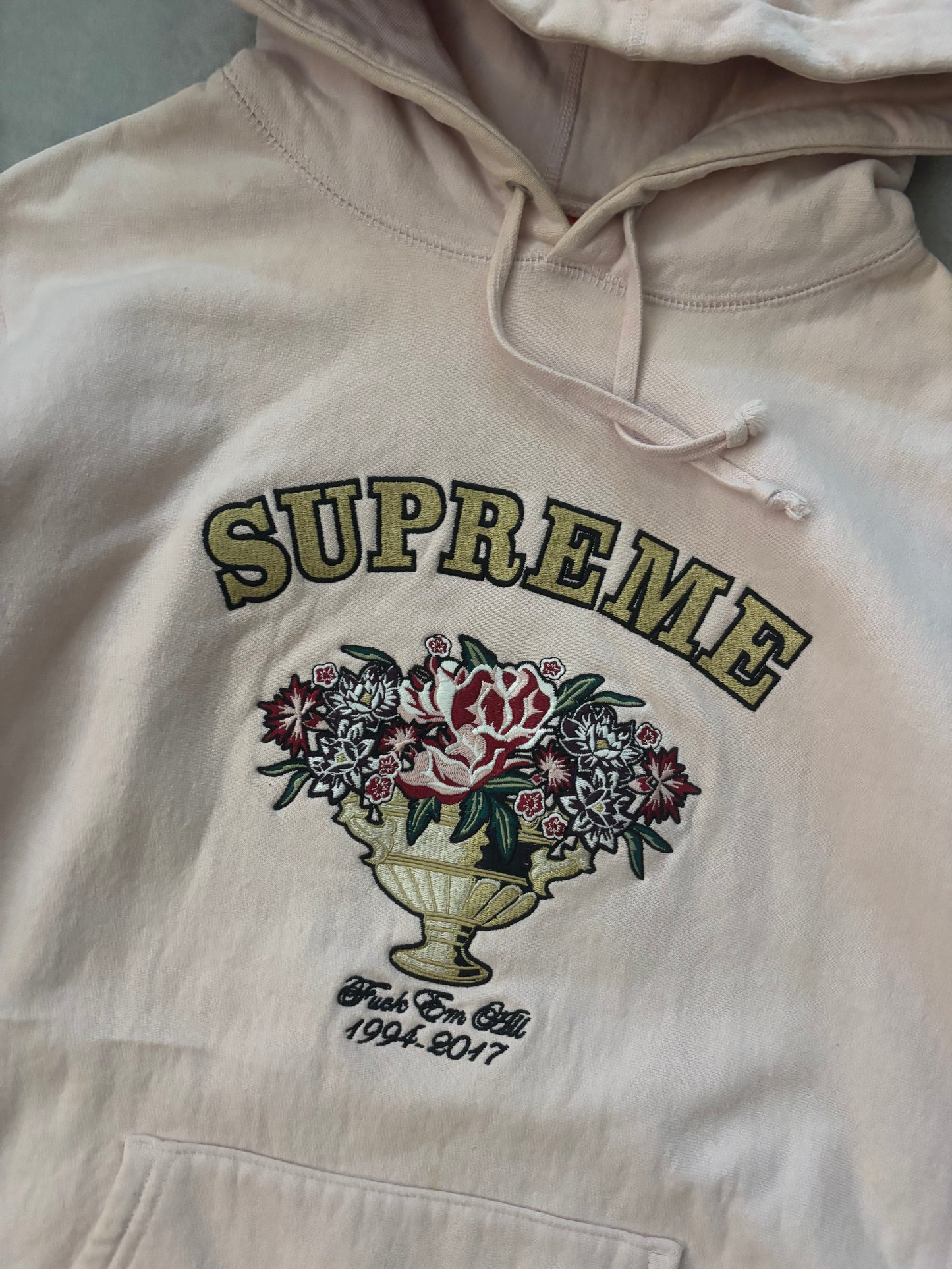 Supreme Centerpiece Hoodie (Str. M)