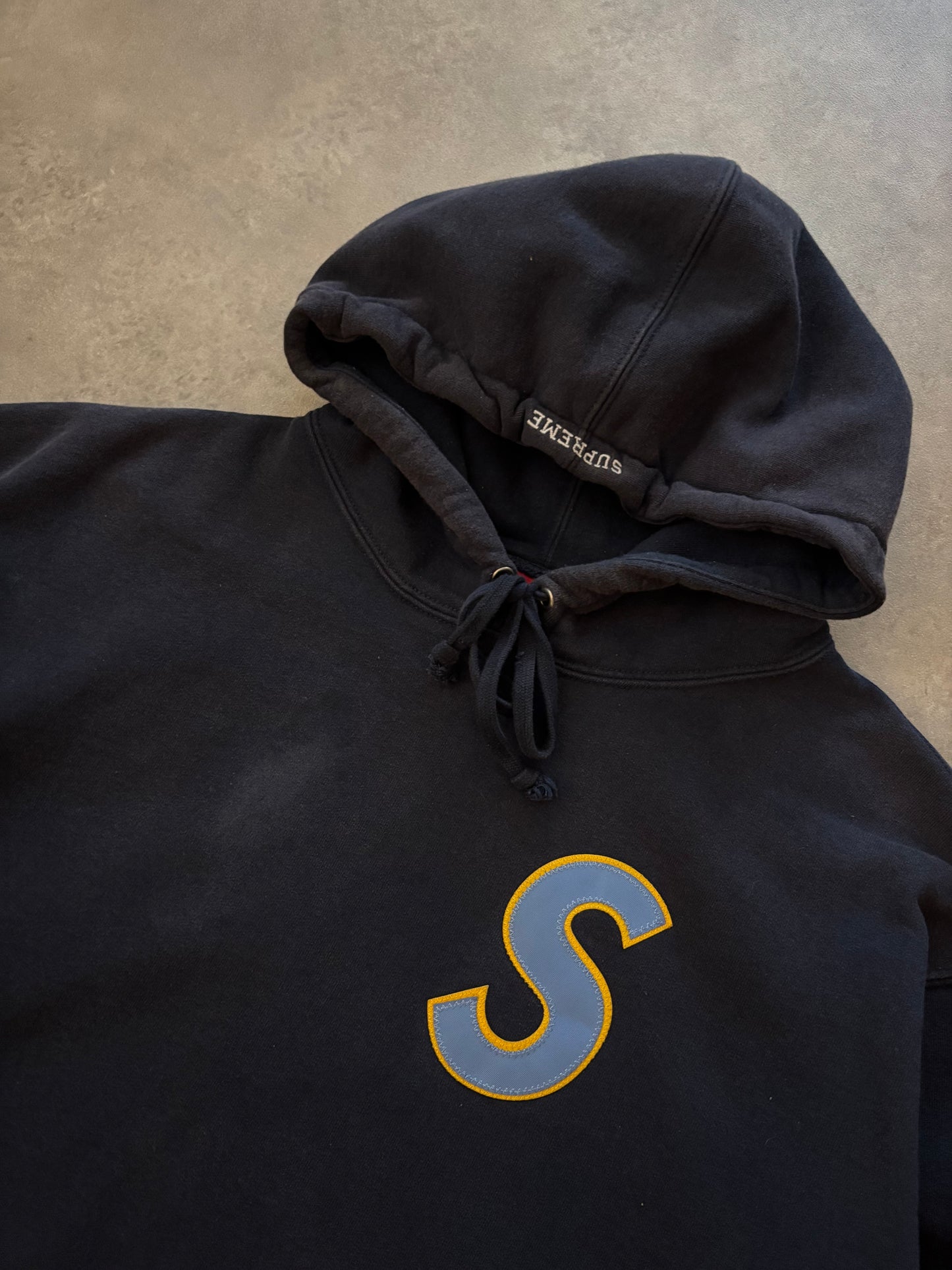 Supreme S Logo Hooded Sweatshirt (Str. L)