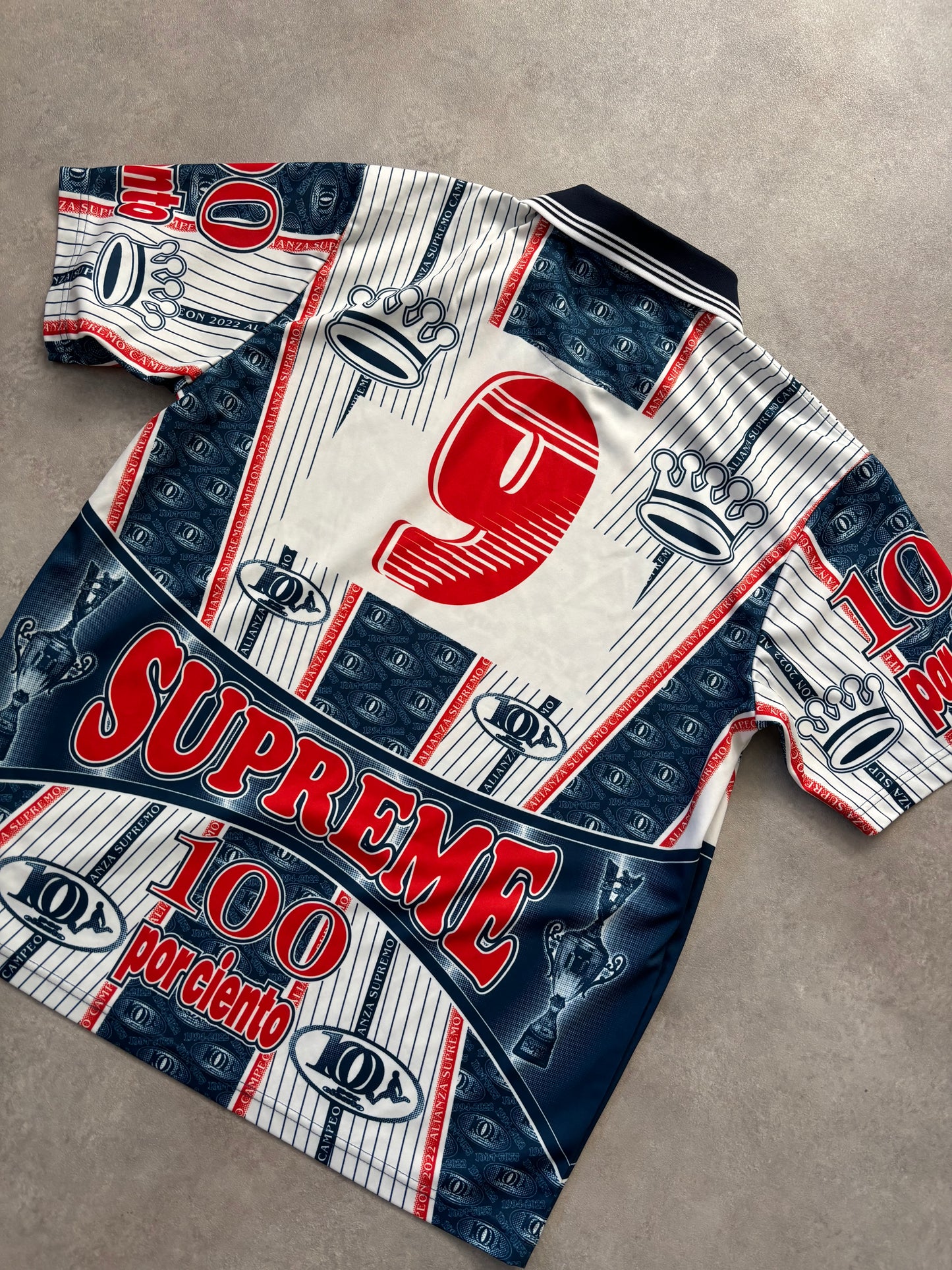 Supreme Por Ciento Soccer Jersey (Str. L)