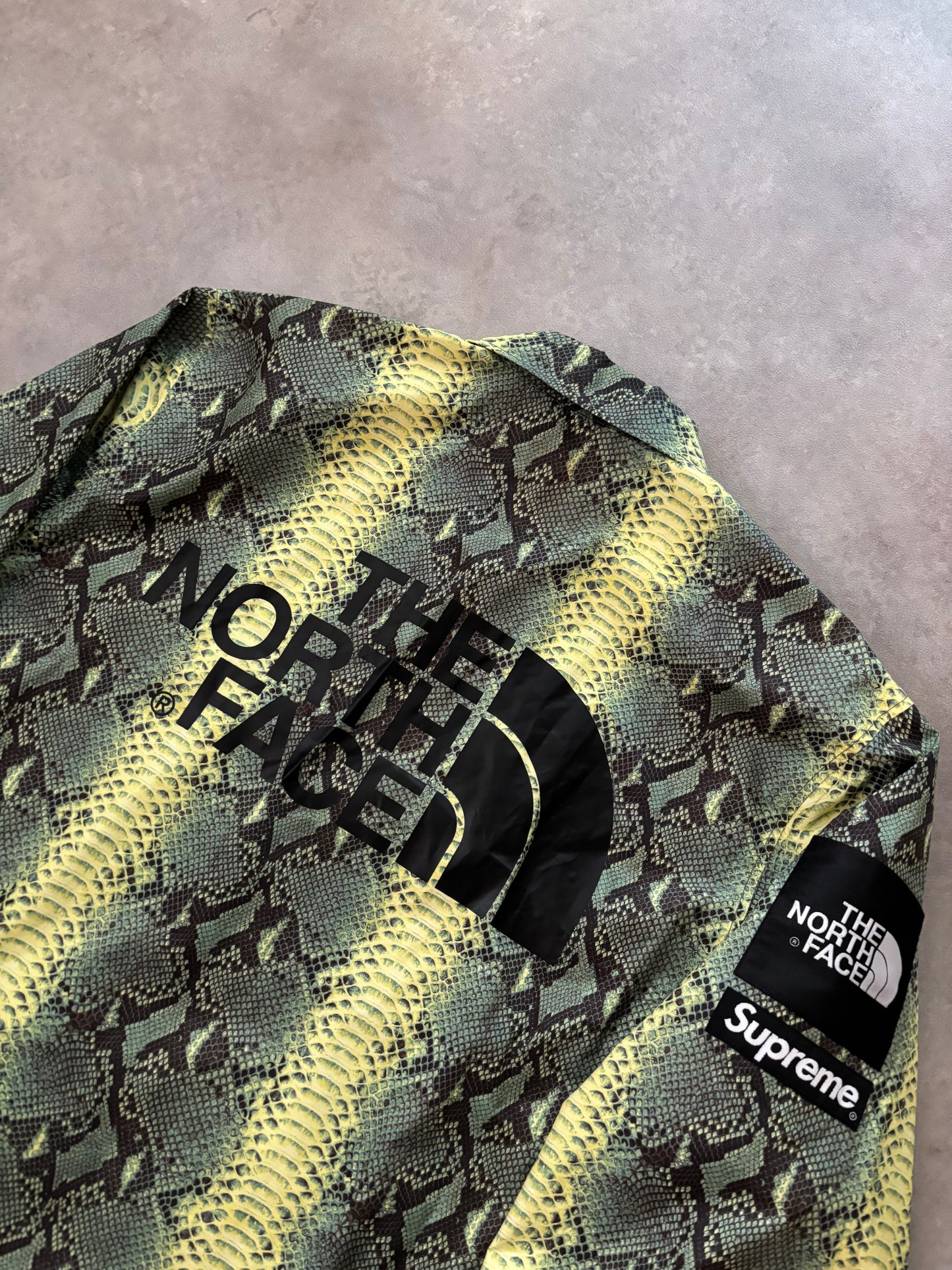 Supreme x The North Face Snakeskin (Str. M)