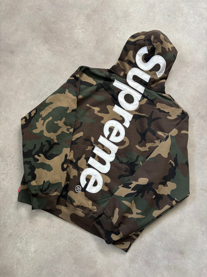 Supreme Satin Applique Hooded Sweatshirt (Str. M)