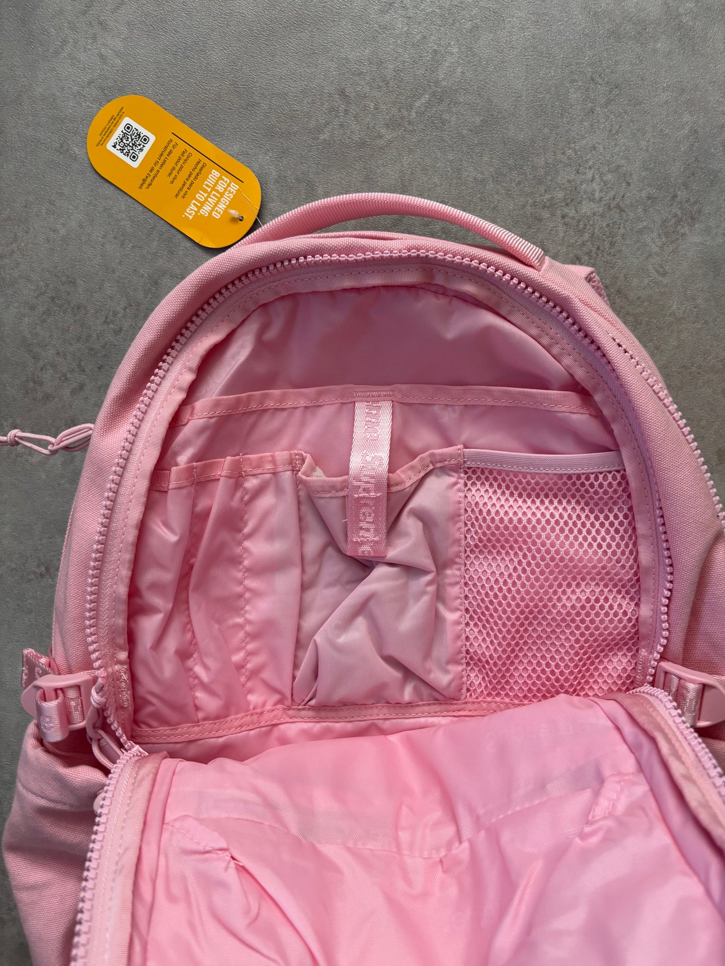 Supreme Logo Backpack (Str. OS)
