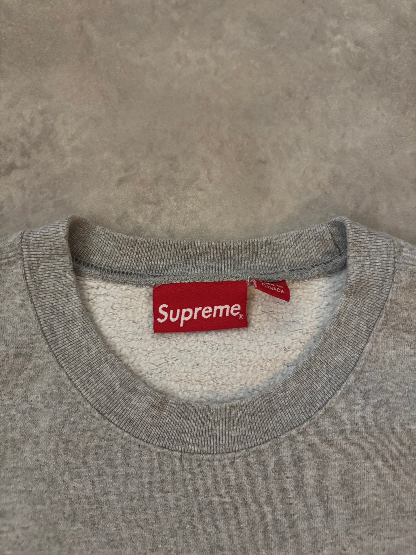 Supreme Cutout Logo Crewneck (Str. M)