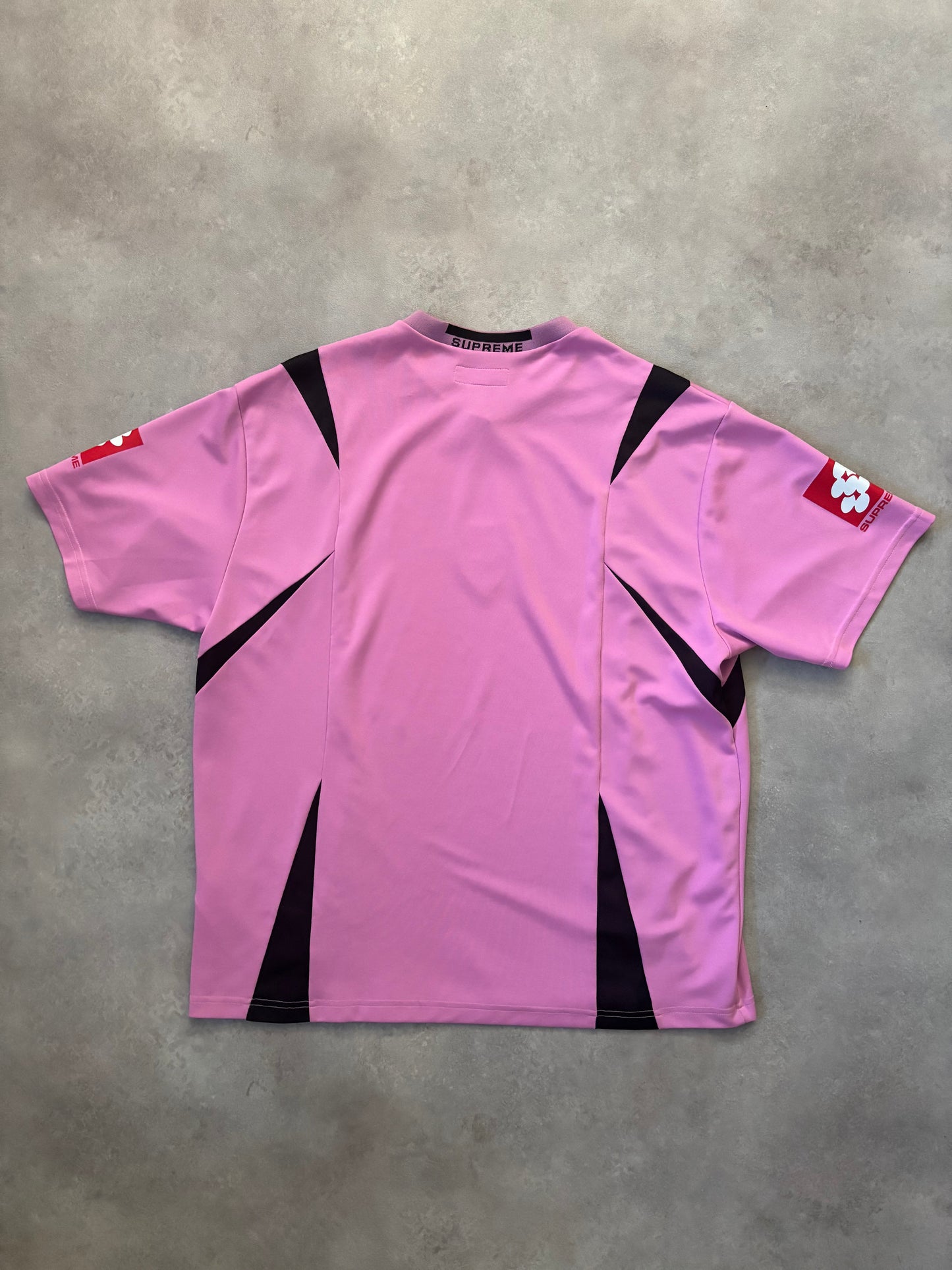 Supreme Crest Soccer Jersey (Str. M)