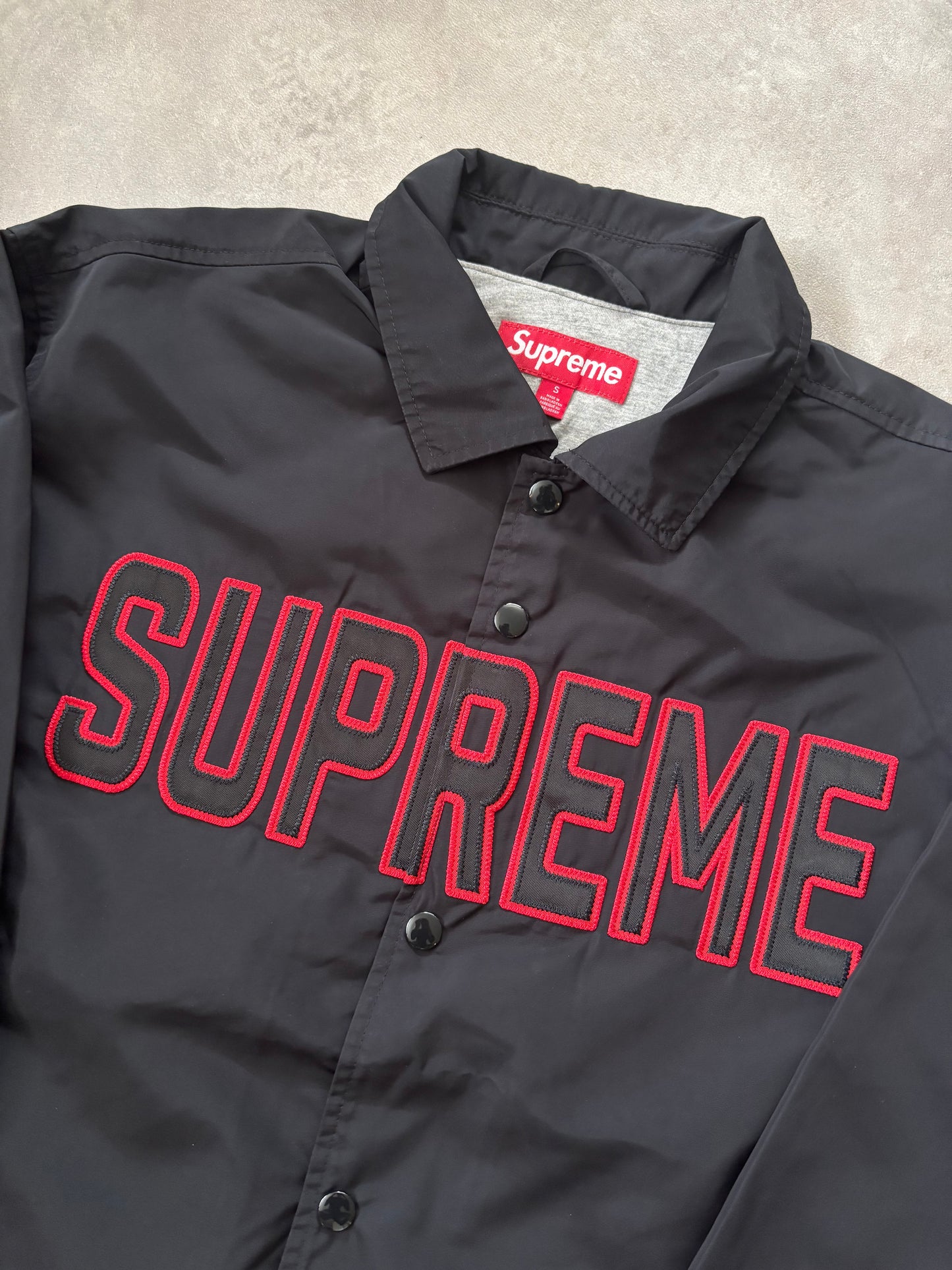 Supreme Spellout Coaches Jacket (Str. S)