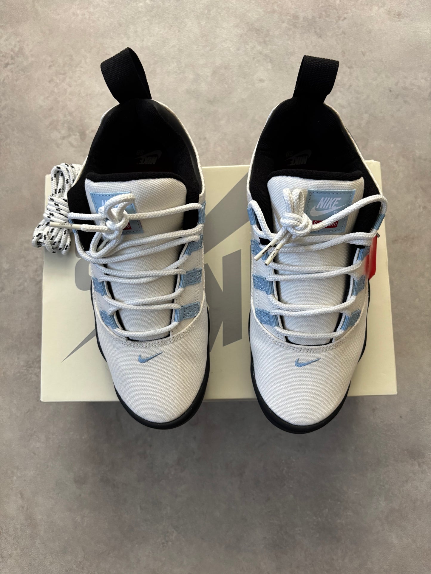 Nike SB Darwin Low Supreme (Str. 42)