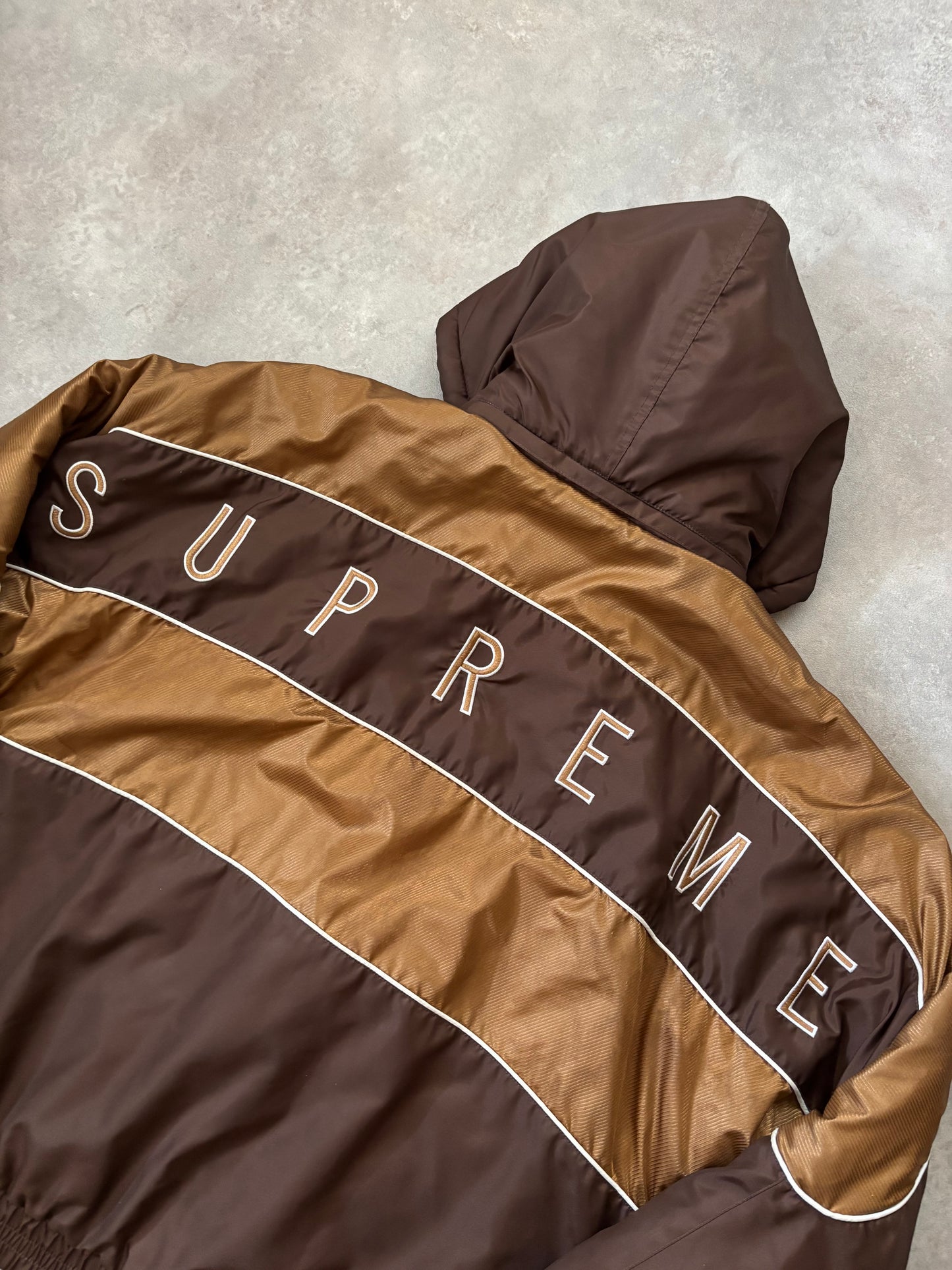 Supreme Sports Piping Puffy Jacket (Str. M)