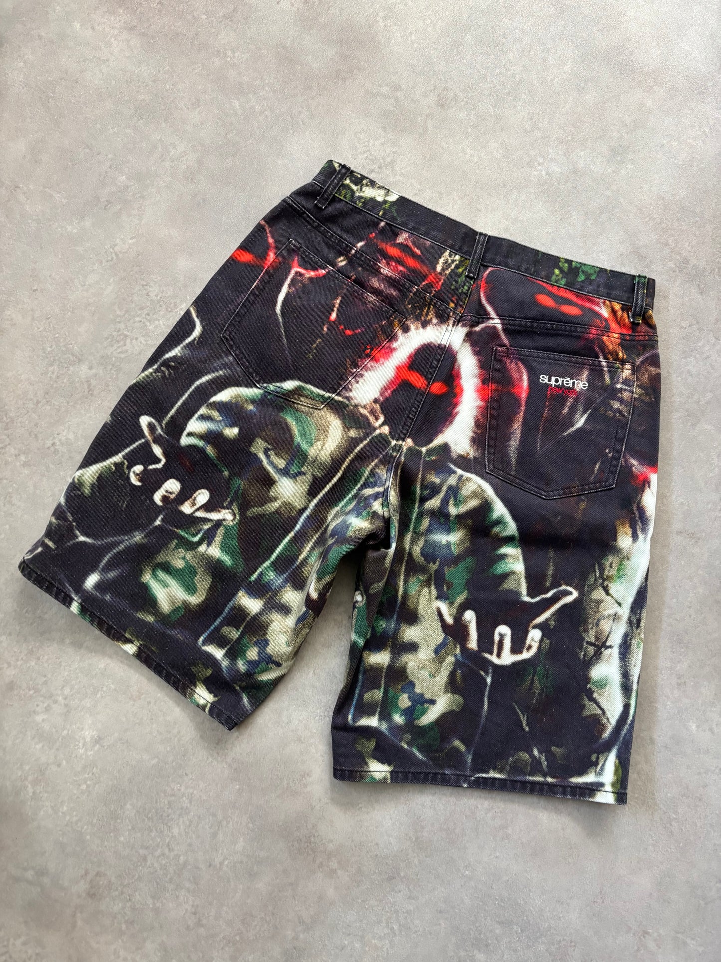 Supreme Shadows Baggy Denim Shorts (Str. 32)