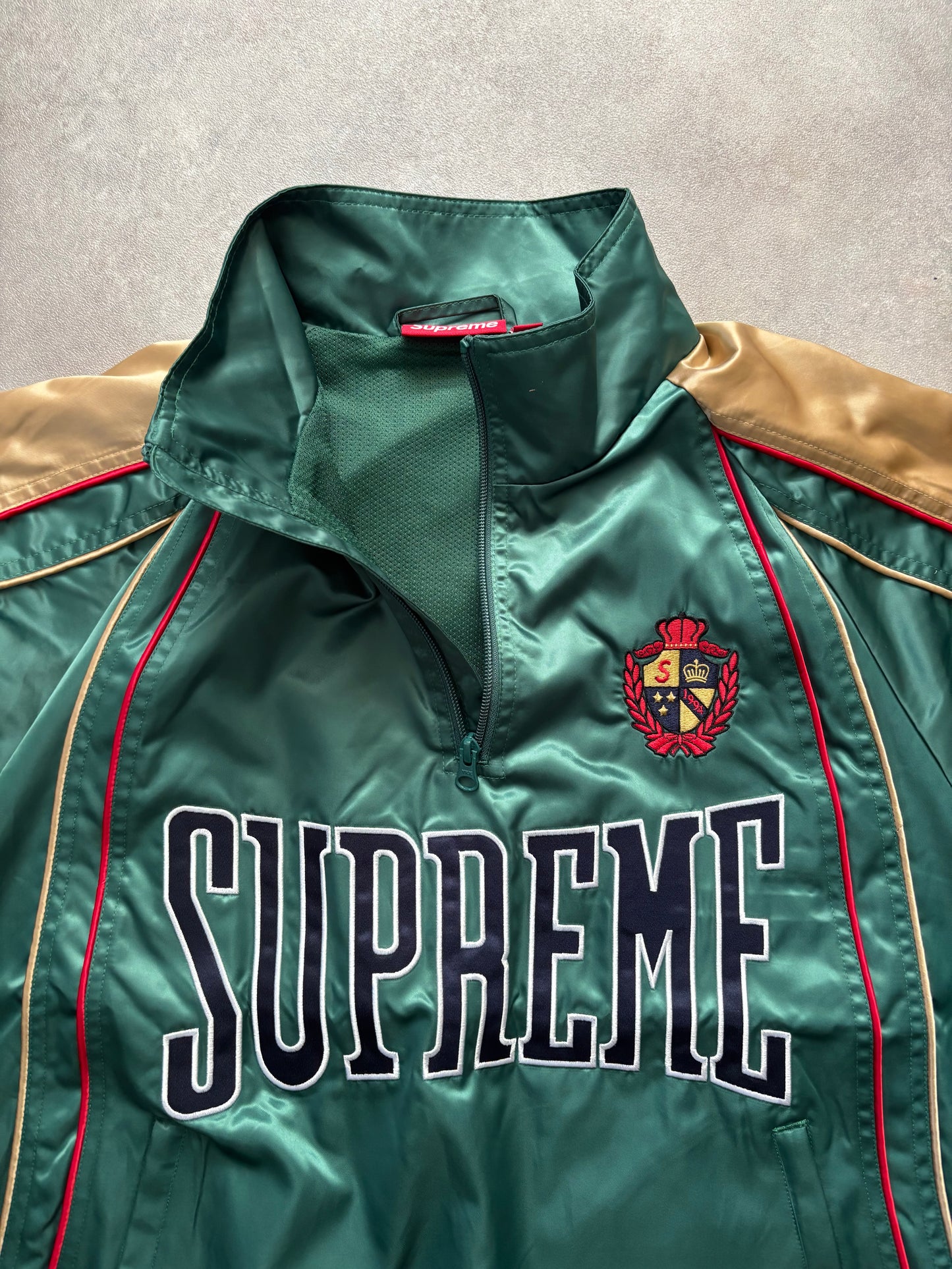 Supreme Satin Piping Pullover (Str. M)