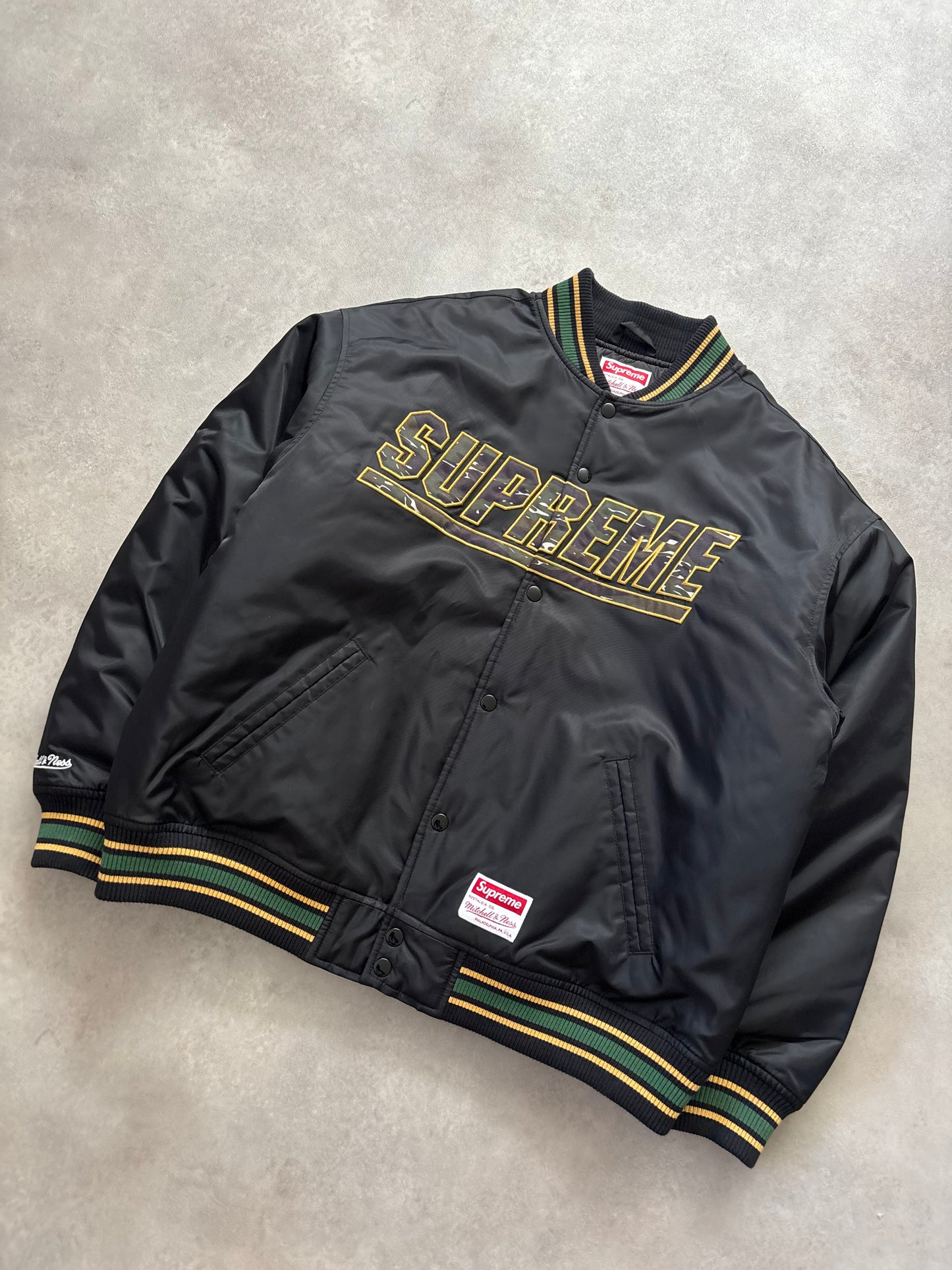 Supreme Mitchell & Ness Varsity Jacket (Str. L)