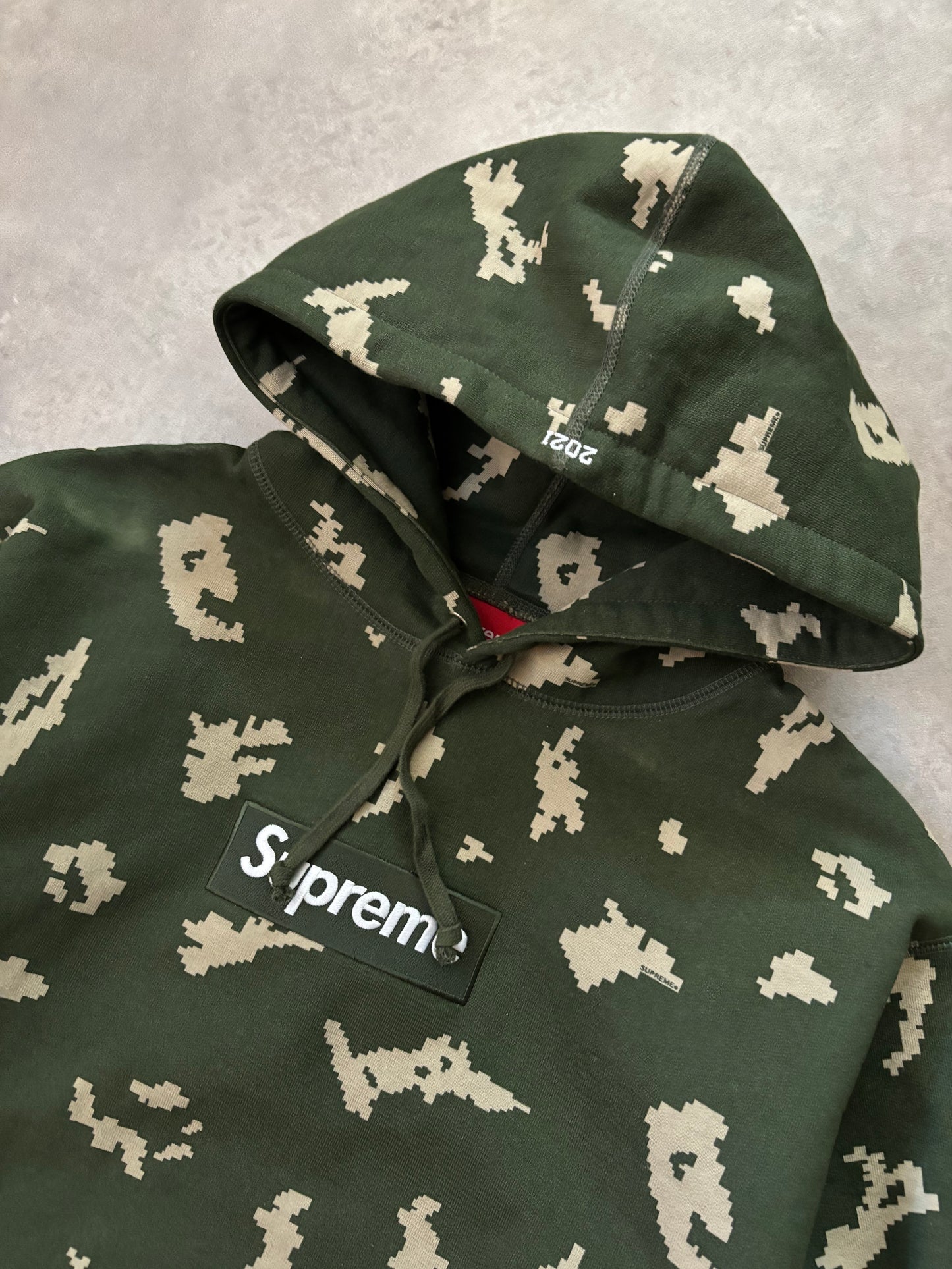 Supreme Box Logo Hooded Sweatshirt (Str. M)