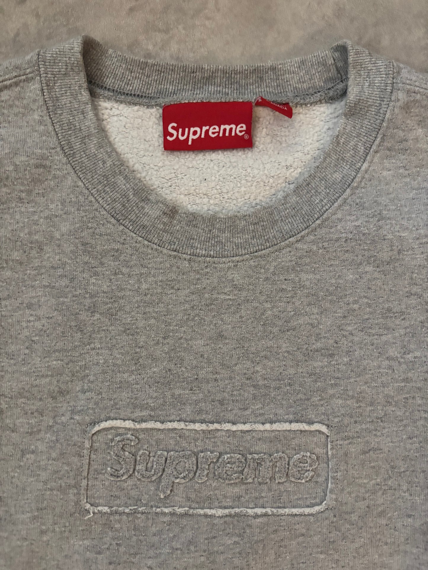 Supreme Cutout Logo Crewneck (Str. M)