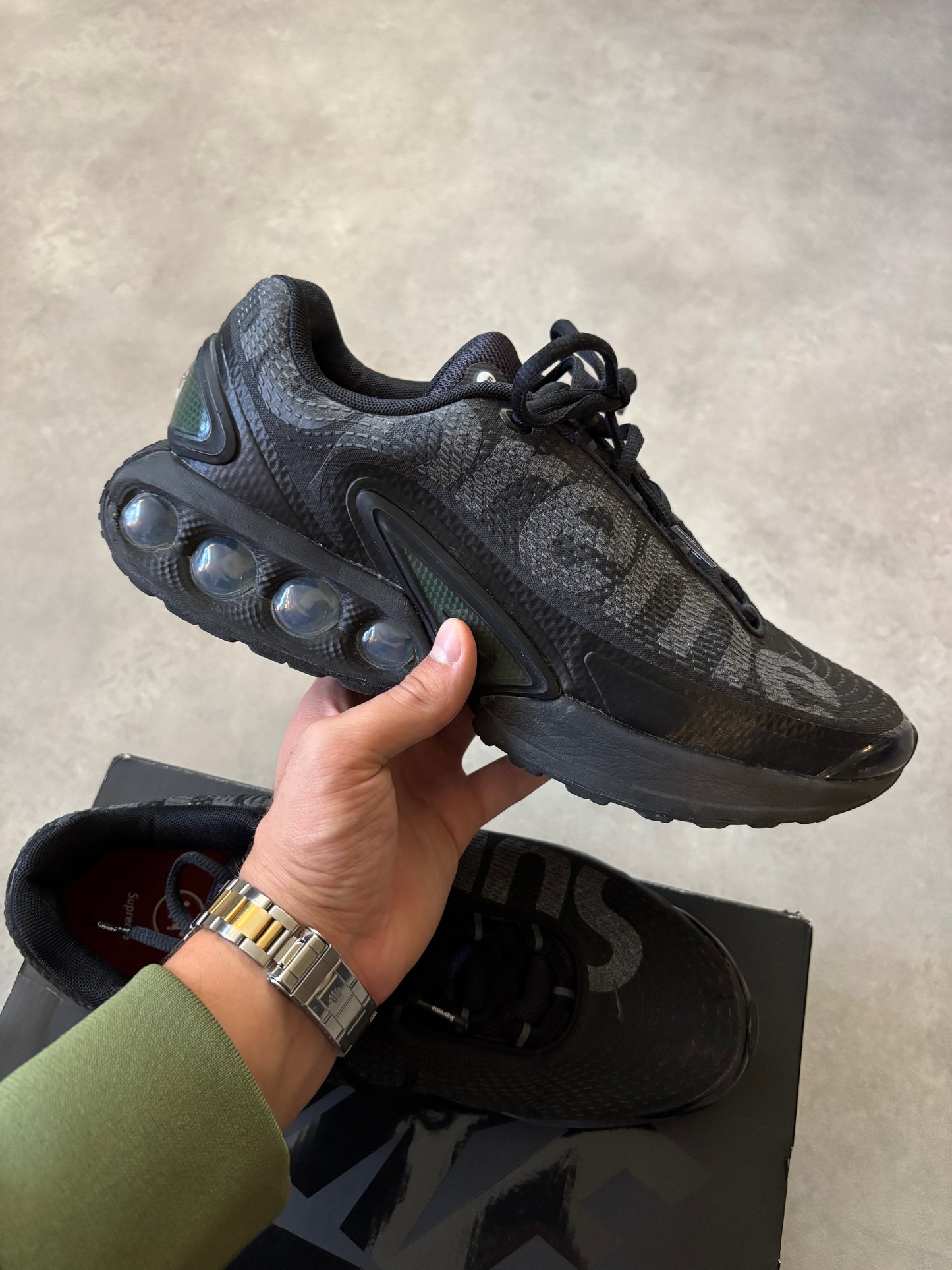 Supreme x Nike Air Max Dn SP (Str. 43)
