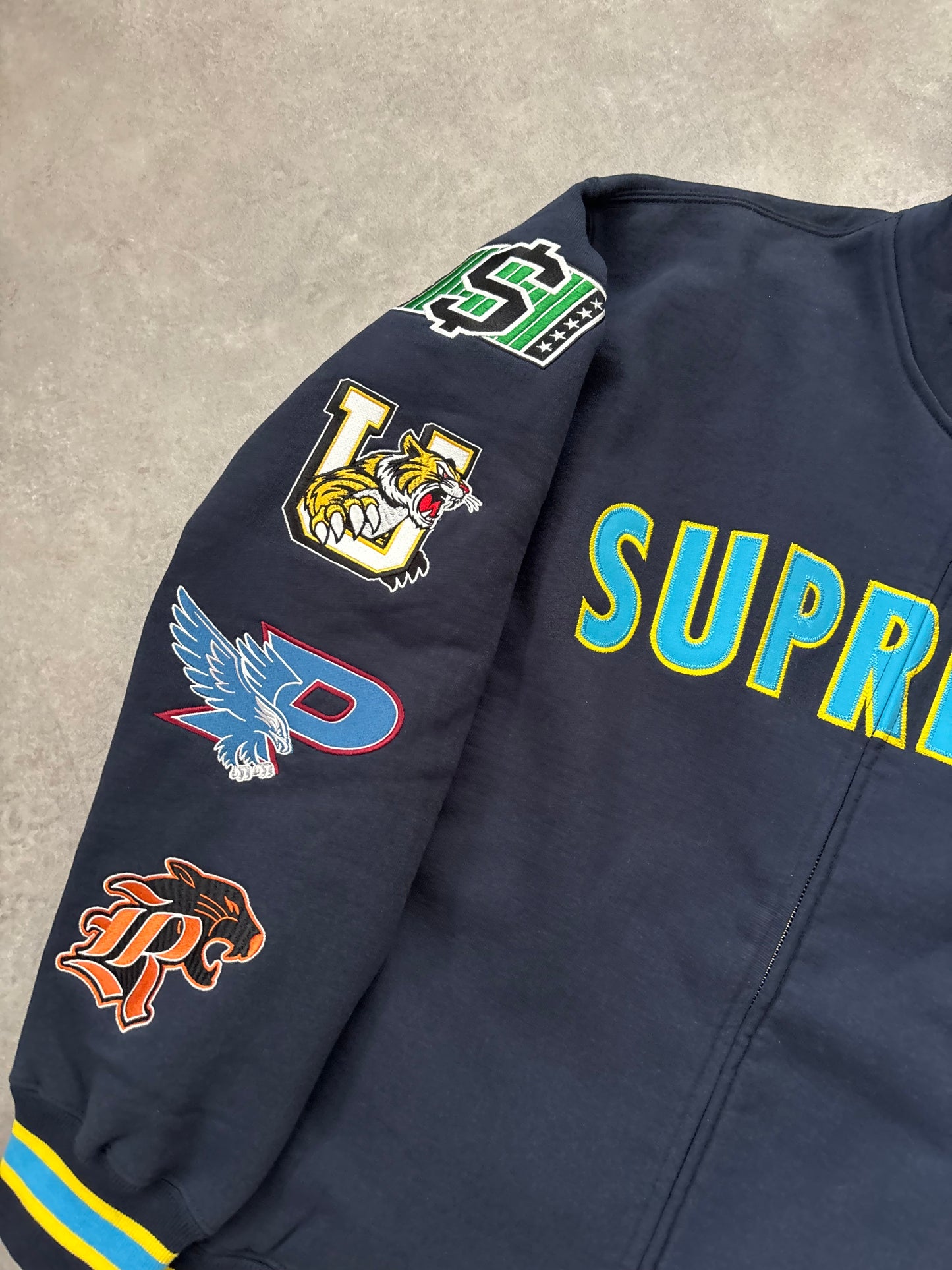 Supreme Mascots Zip Up Sweatshirt (Str. M)