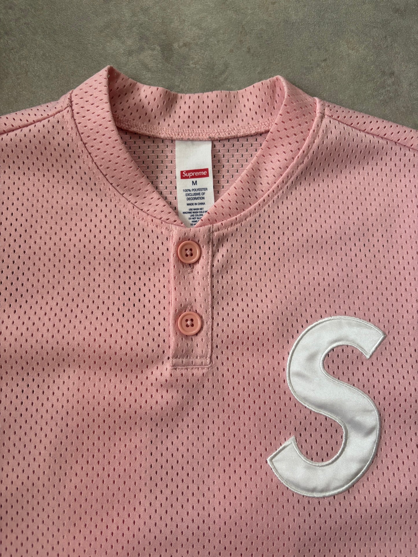Supreme S Logo Baseball Henley (Str. M)