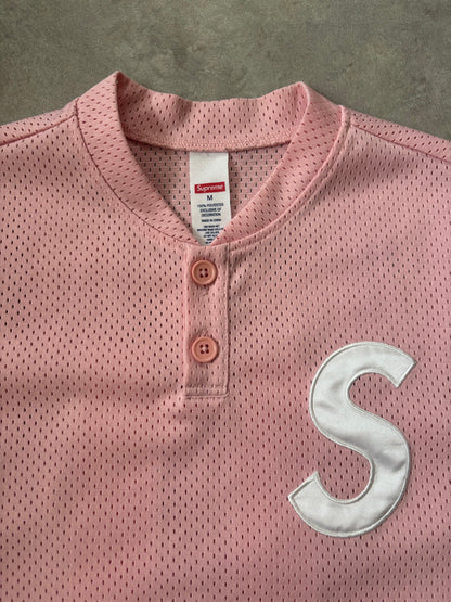 Supreme S Logo Baseball Henley (Str. M)