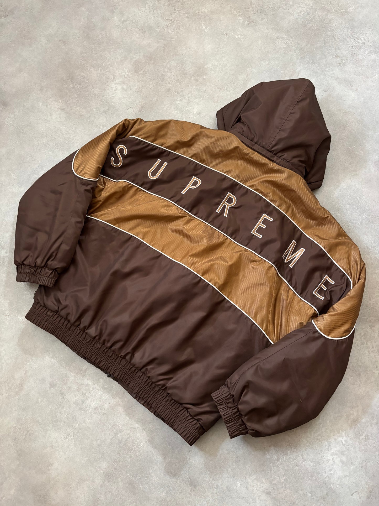 Supreme Sports Piping Puffy Jacket (Str. M)