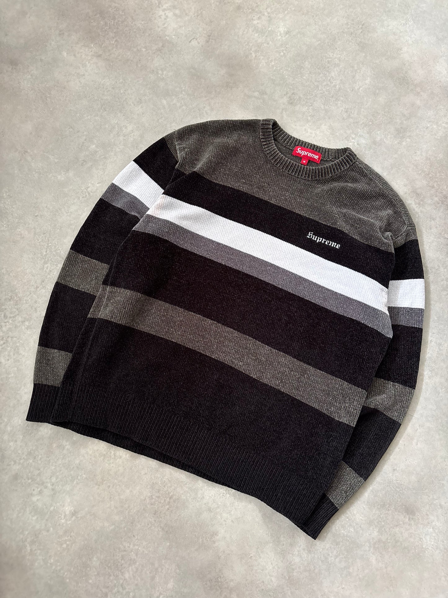 Supreme Chenille Sweater (Str. M)