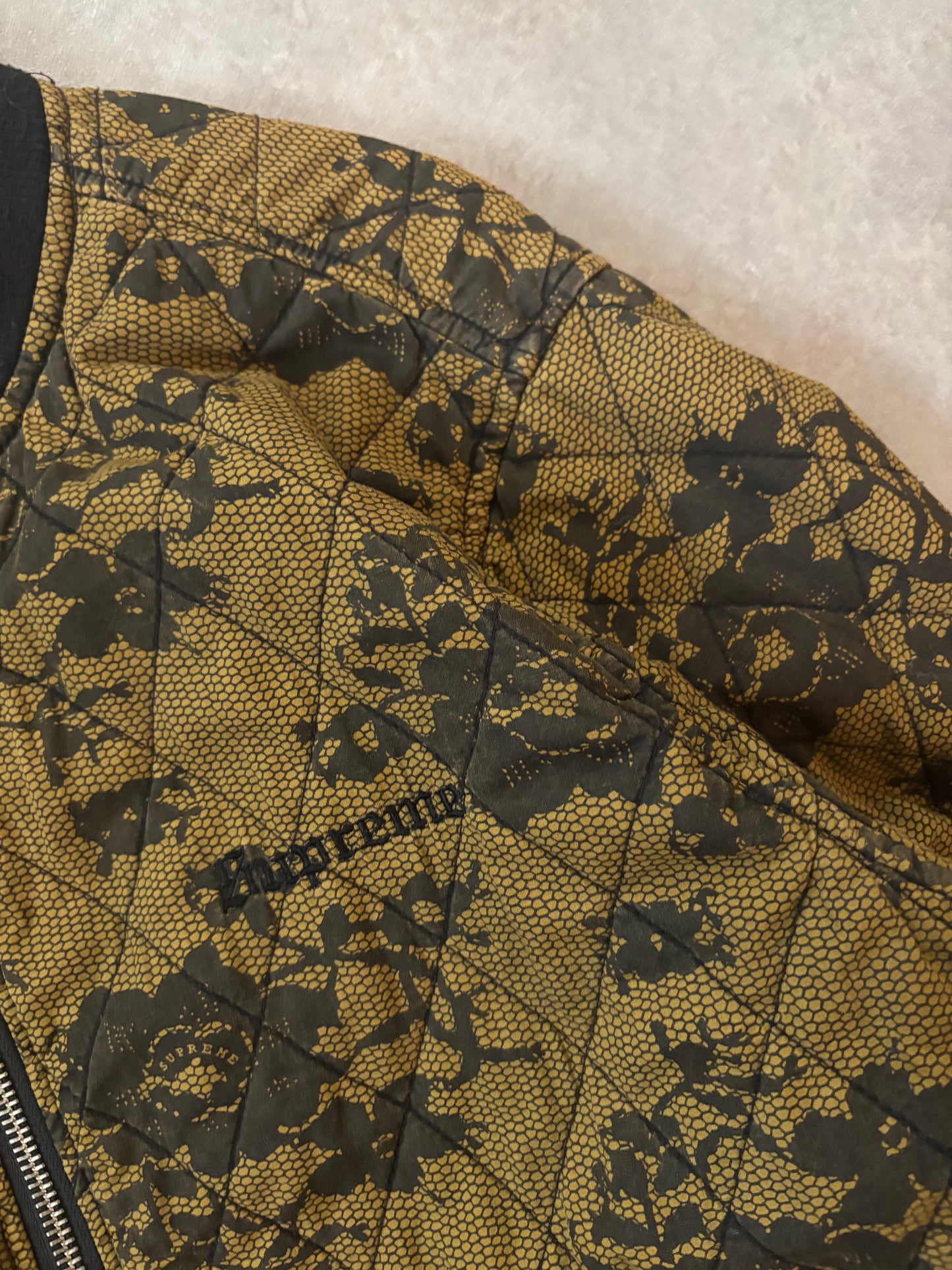 Supreme Quilted Lace Bomber Jacket (Str. L)