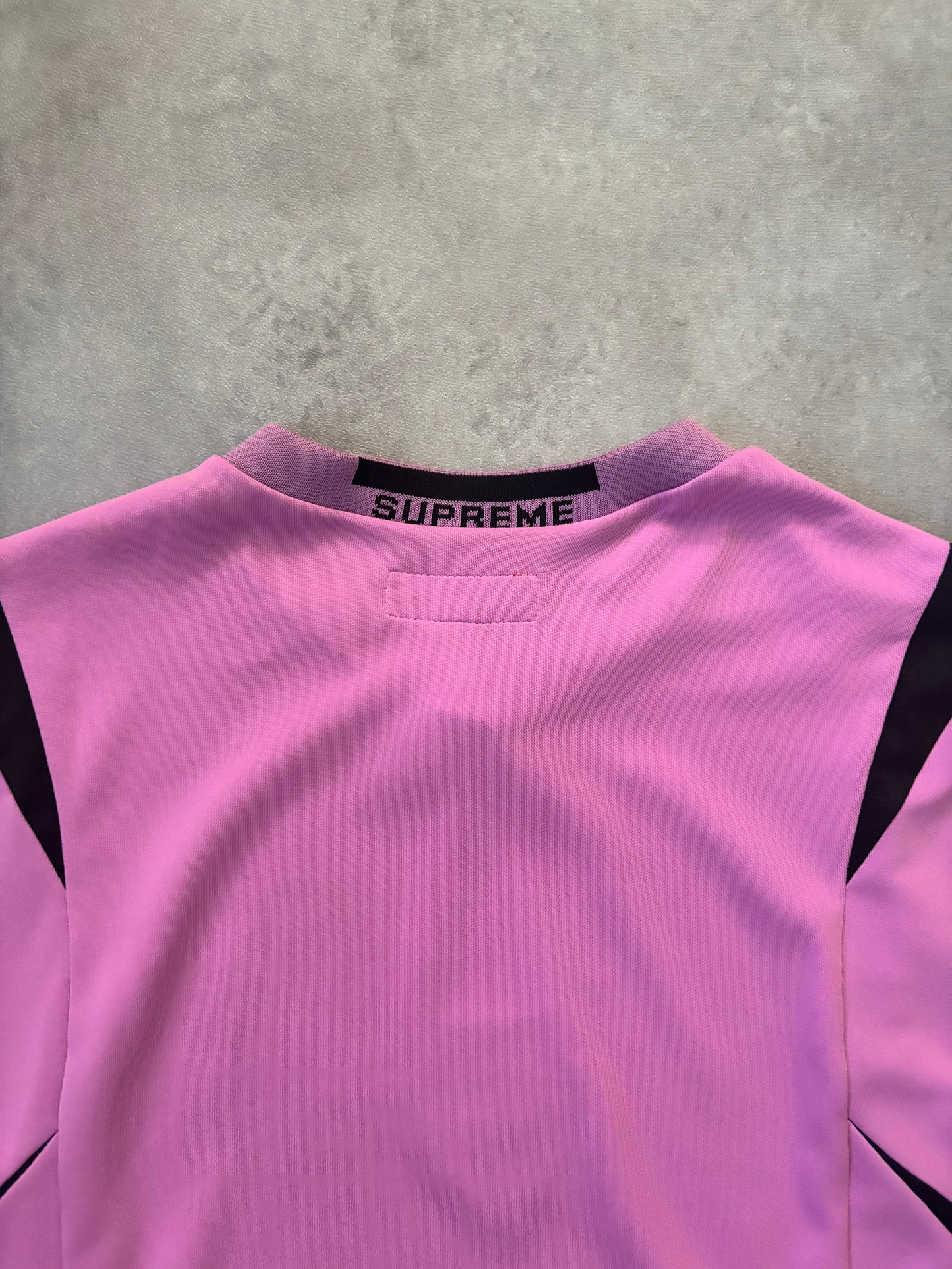 Supreme Crest Soccer Jersey (Str. M)