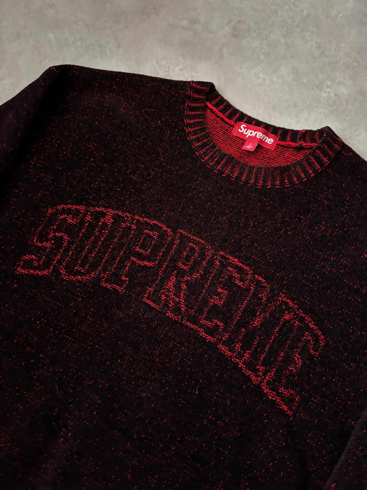 Supreme Contrast Arc Sweater (Str. L)