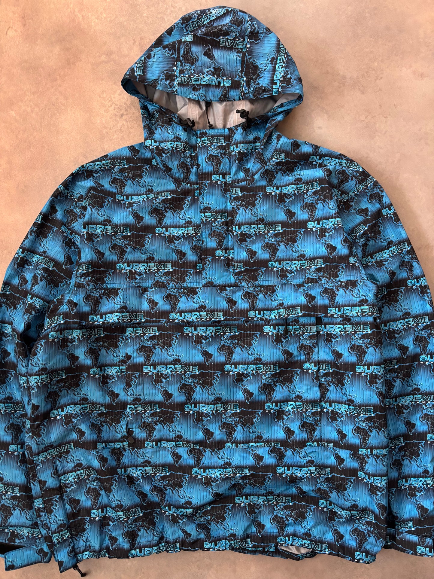 Supreme World Famous Taped Seam Hooded Pullover (Str. L)