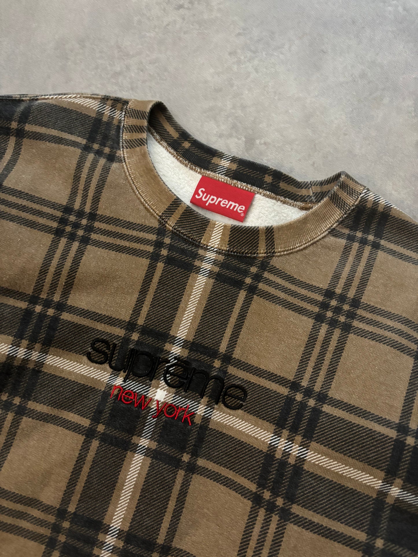 Supreme Plaid Crewneck (Str. M)