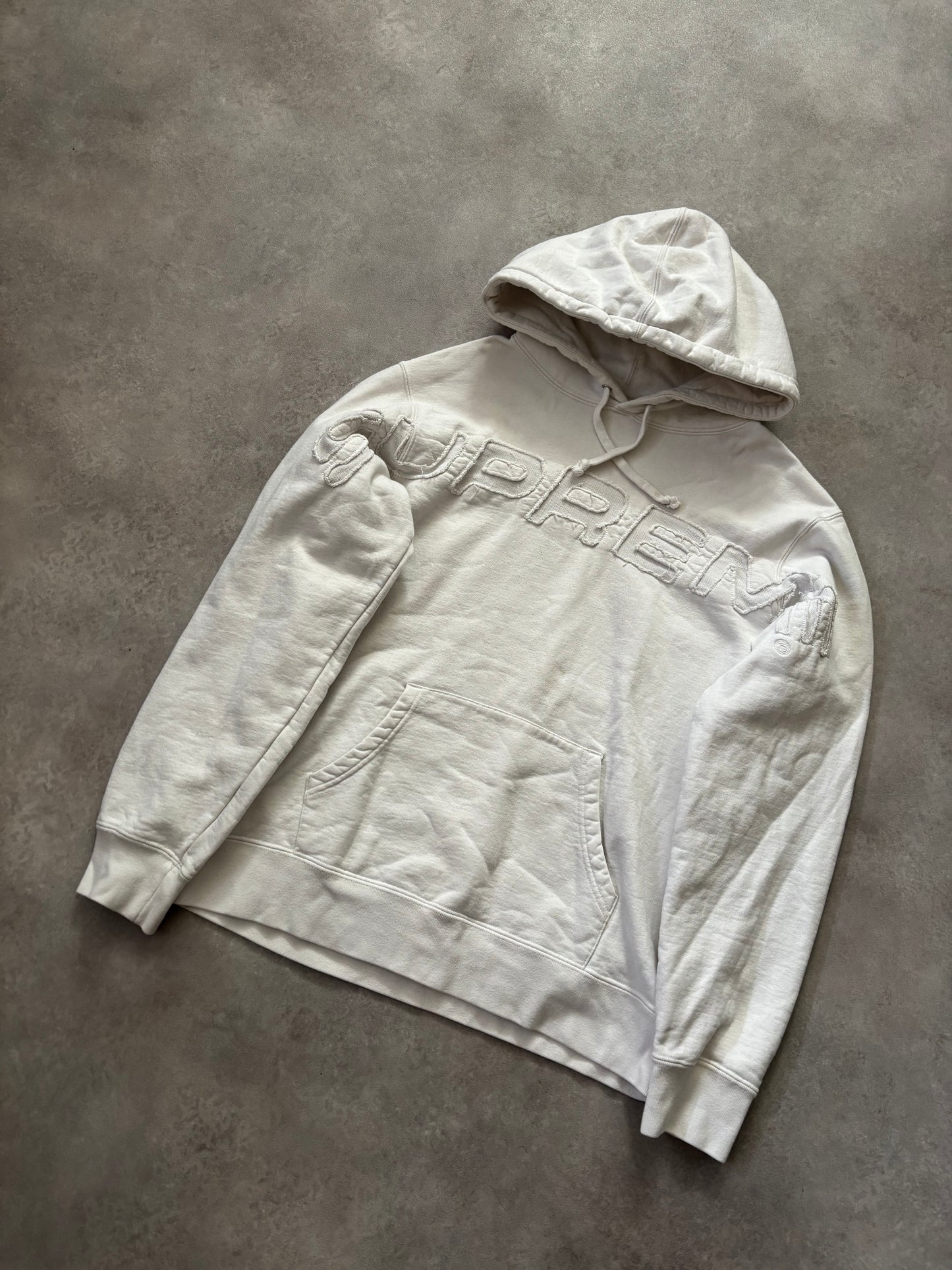 Supreme Set In Logo White Hoodie (Str. M)