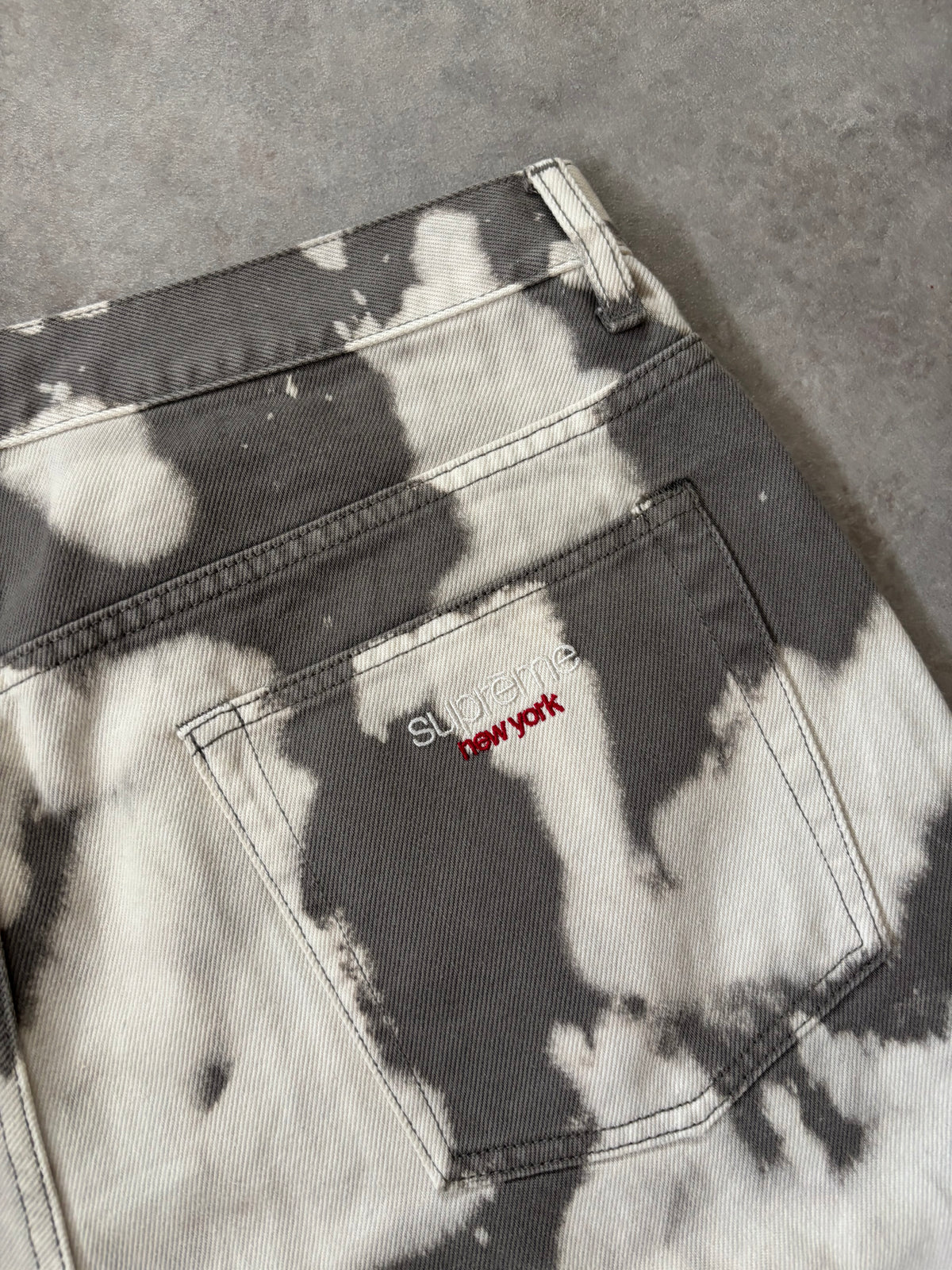 Supreme Baggy Denim Short (Str. 36)