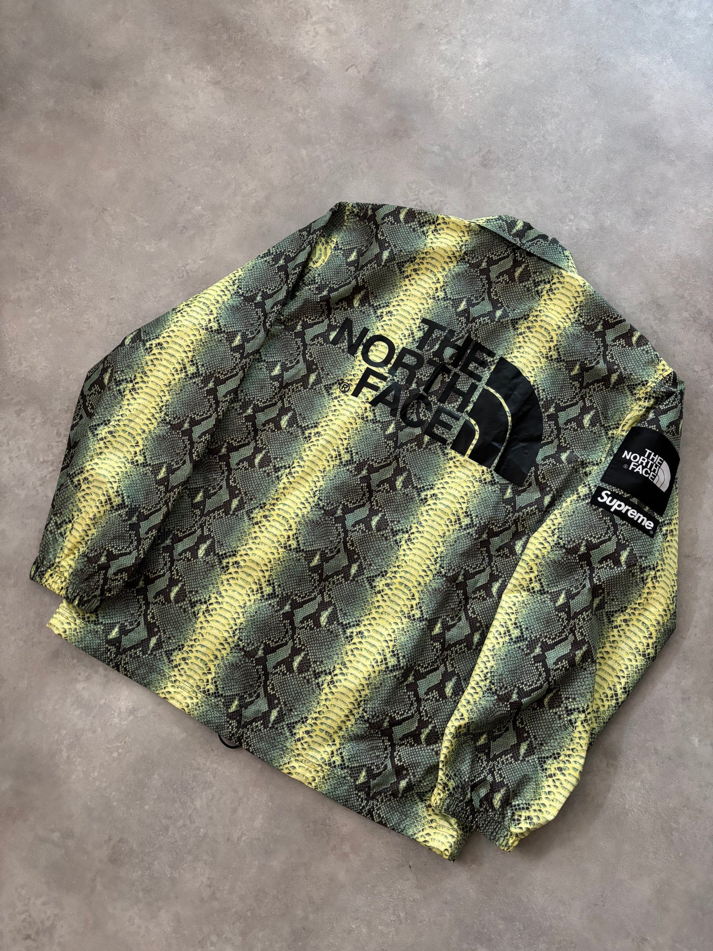 Supreme x The North Face Snakeskin (Str. M)