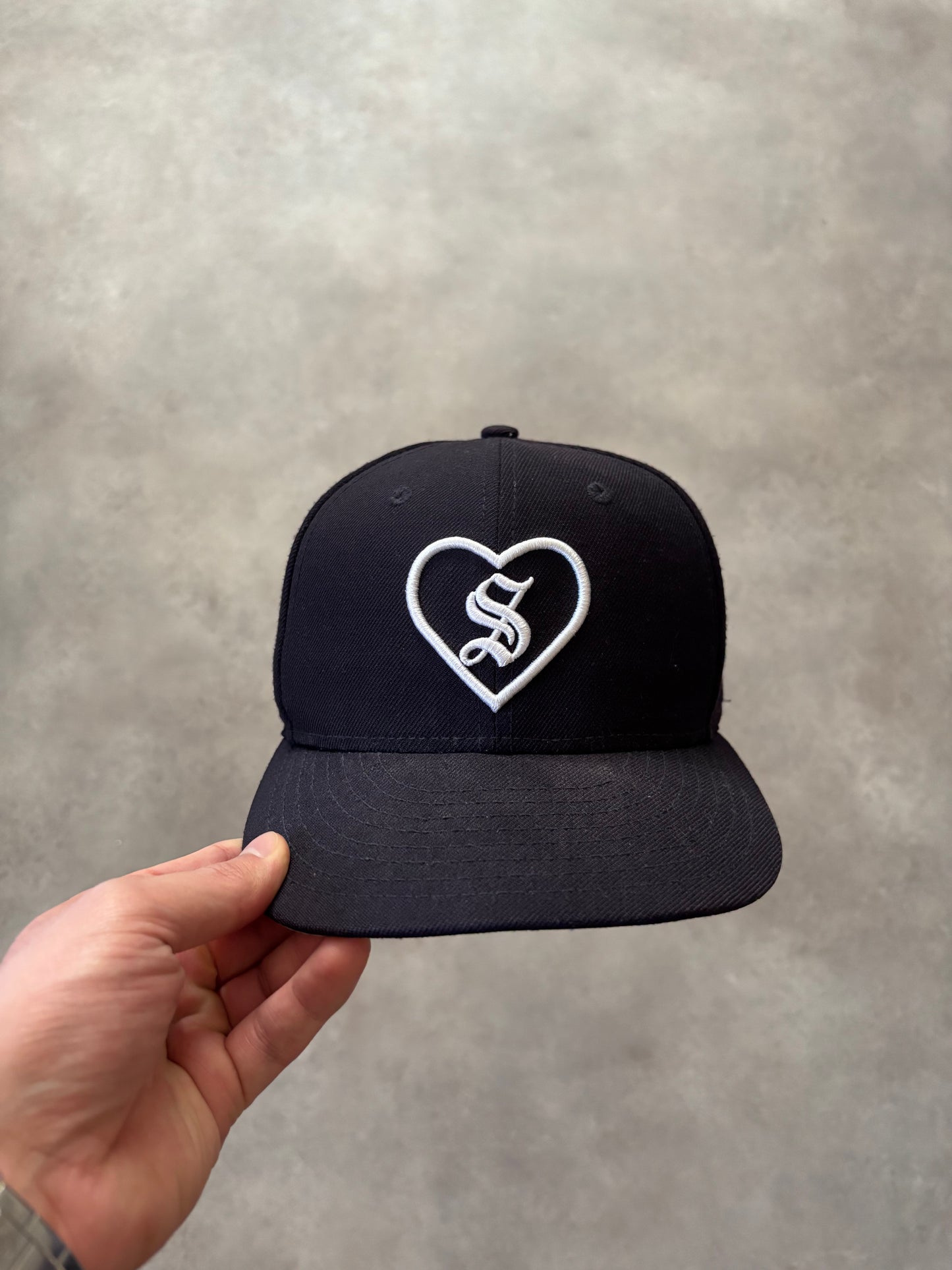 Supreme New Era Heart Fitted Cap (Str. 7-1/4)