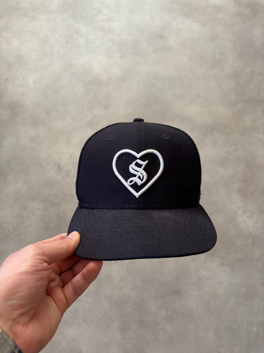 Supreme New Era Heart Fitted Cap (Str. 7-1/4)