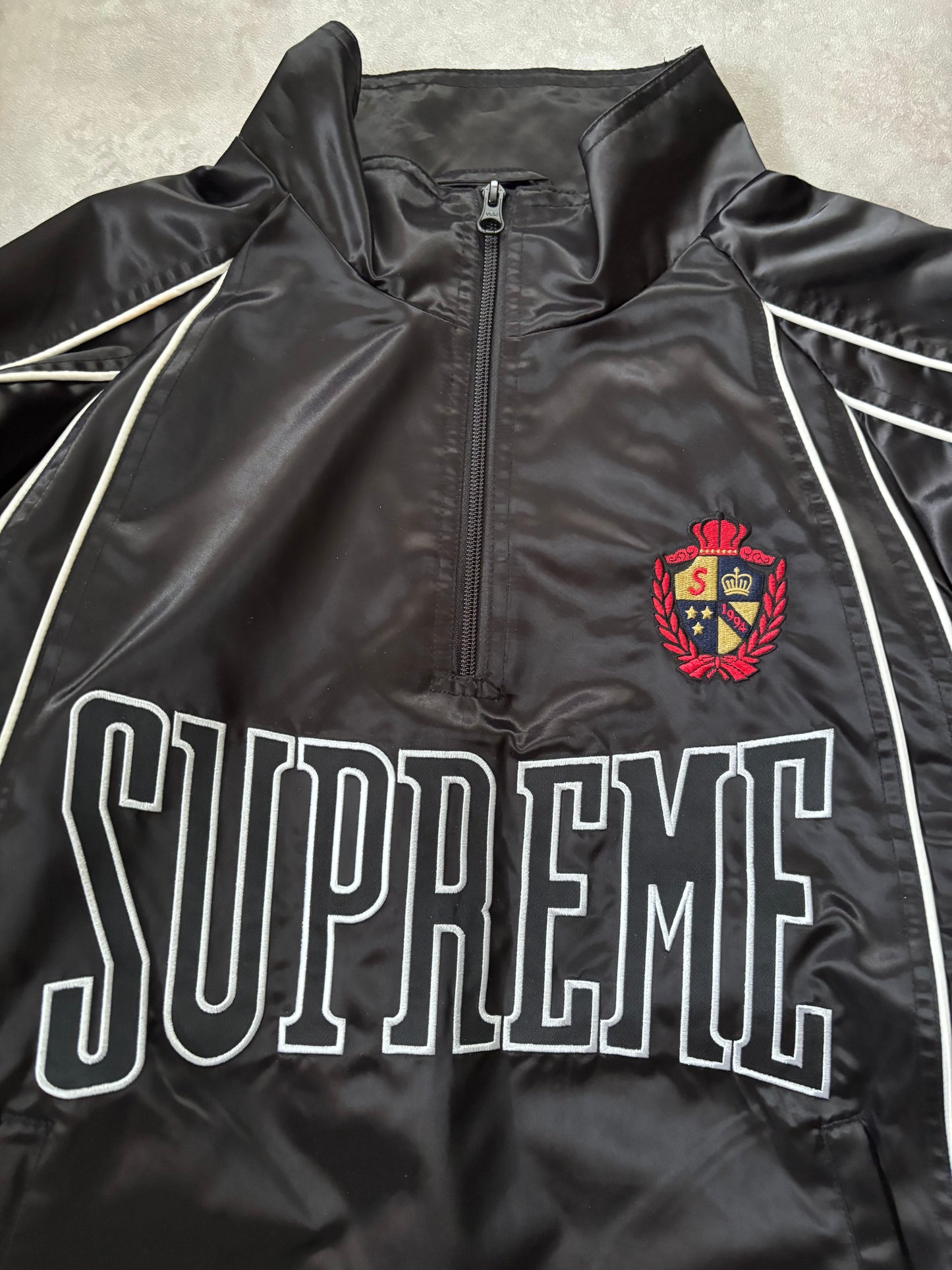 Supreme Satin Piping Pullover (Str. M)