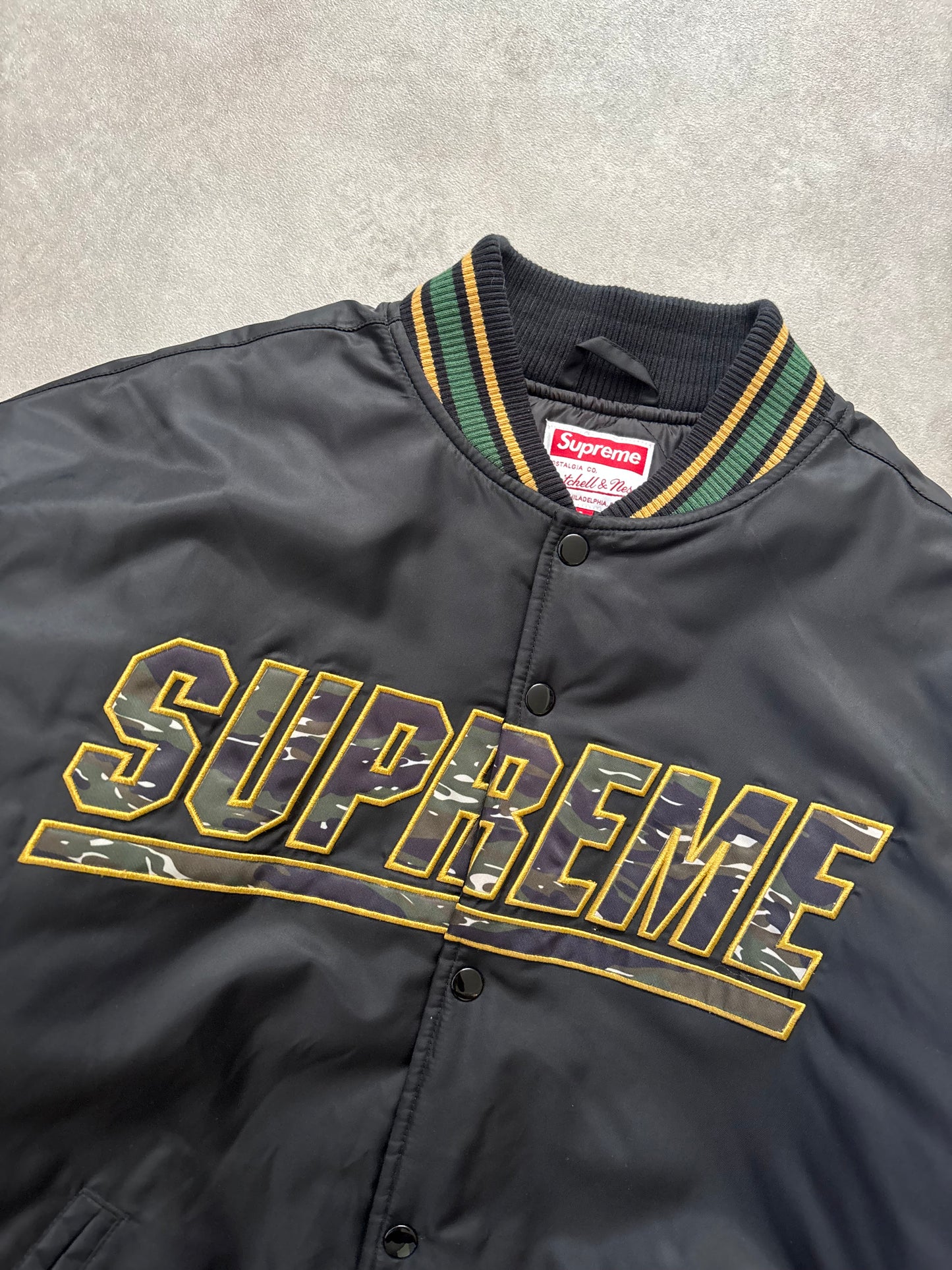 Supreme Mitchell & Ness Varsity Jacket (Str. L)
